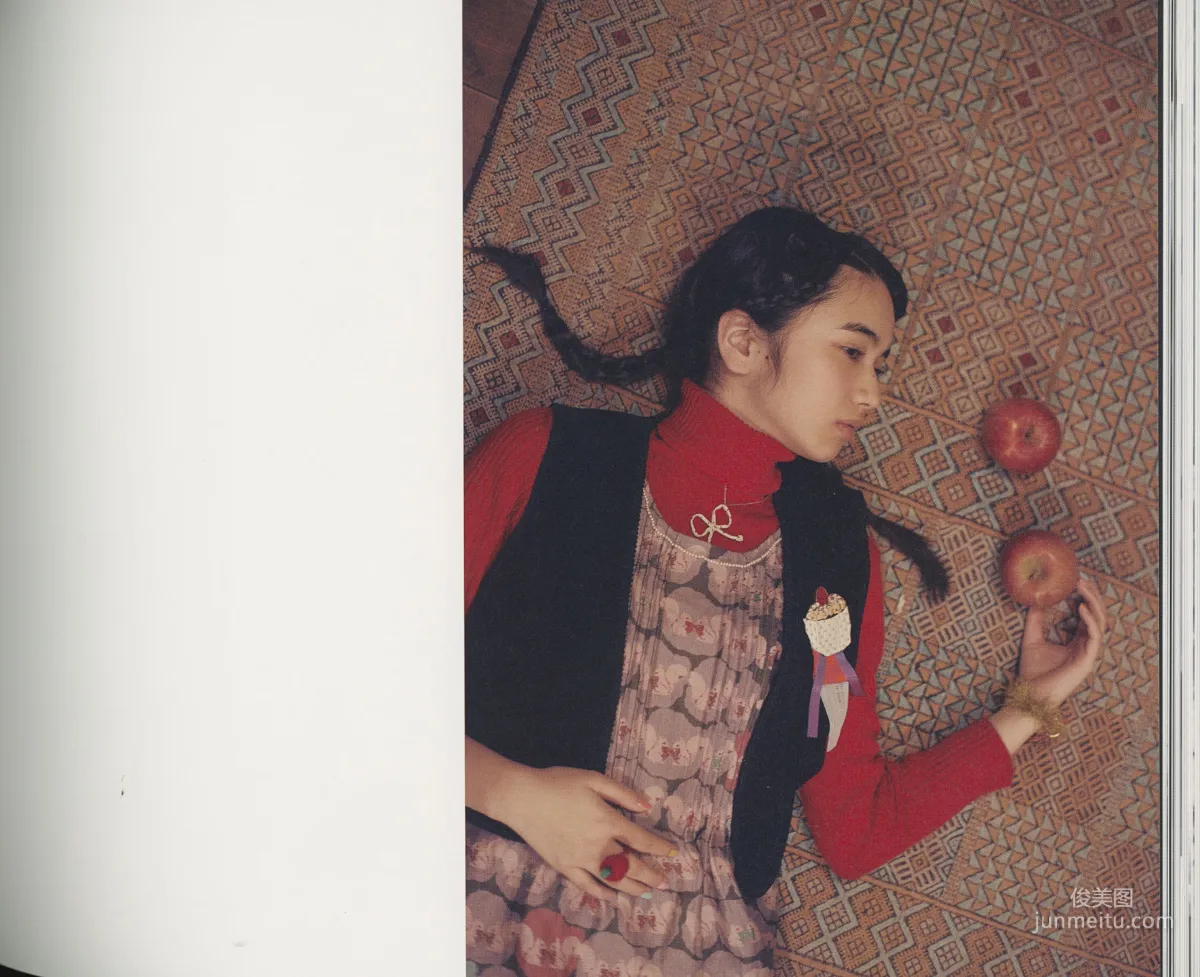 Nana Komatsu, Snow Country HD Scans photo 36