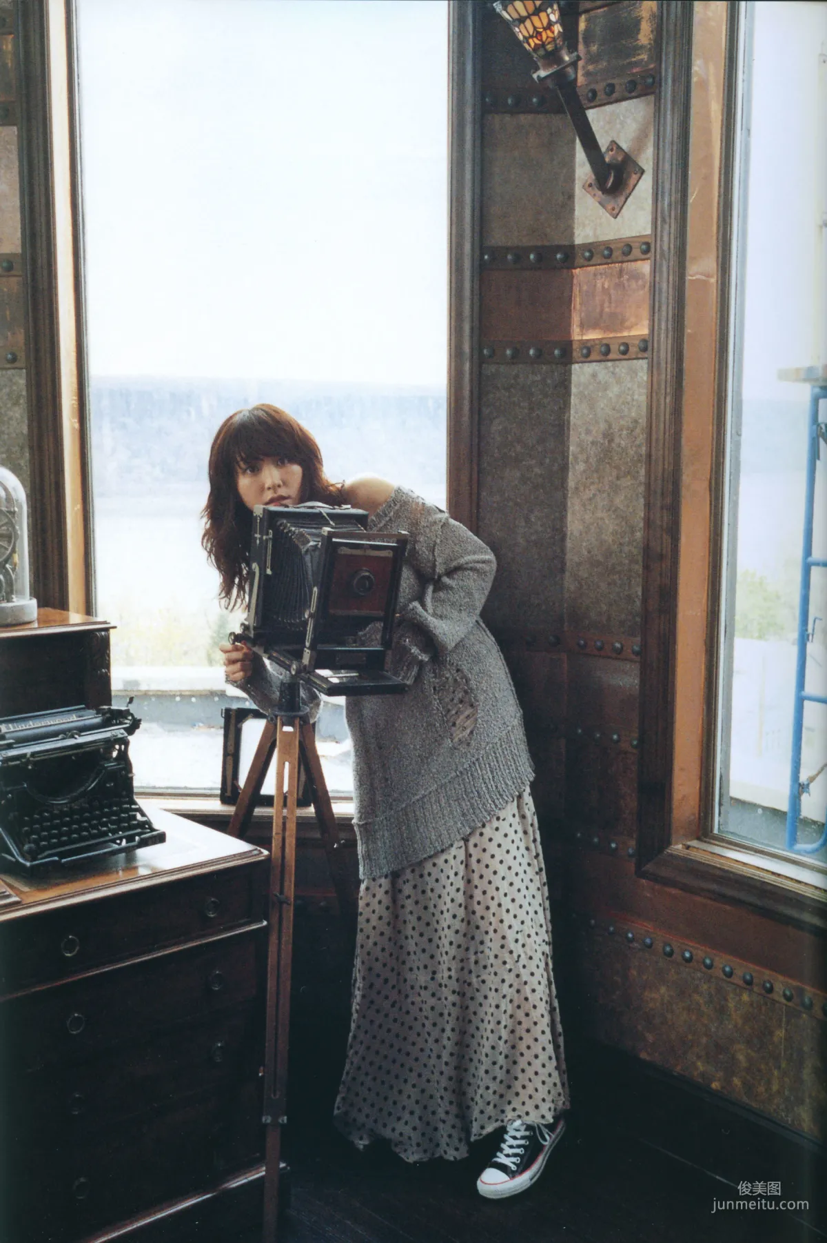 Yui Aragaki Monthly Special Photo Compilation photo 24
