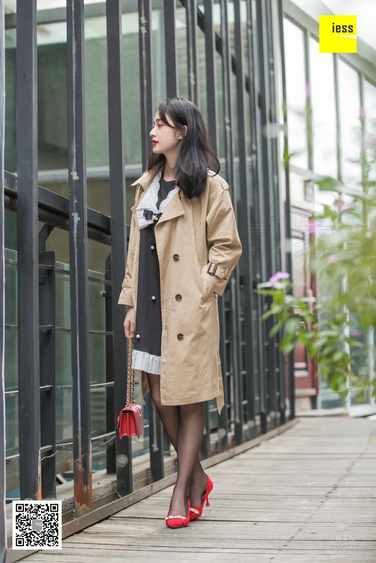 Model Shanshan, Elegant Trench Coat Little Red High, [IESS] Photo Set photo 24