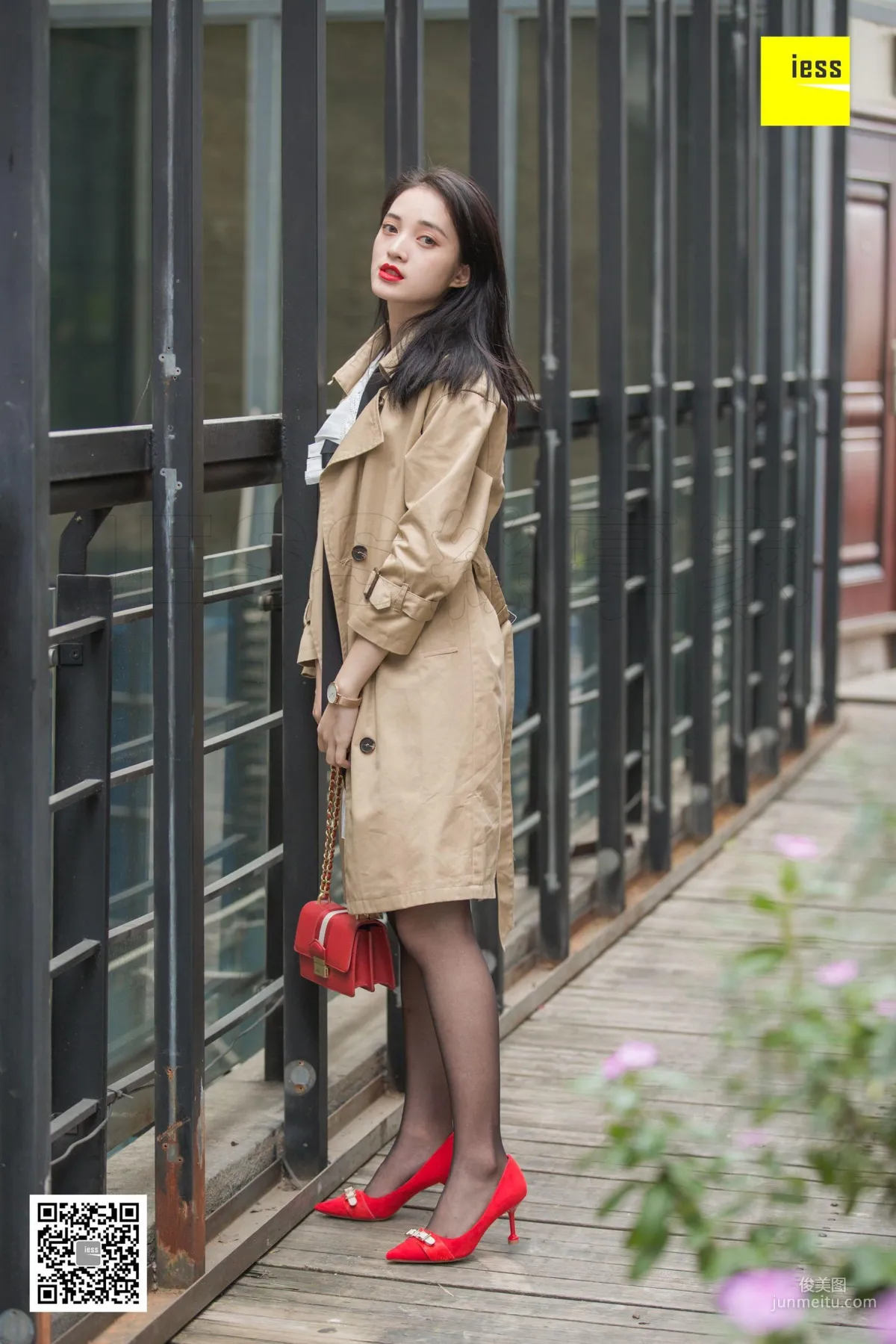 Model Shanshan, Elegant Trench Coat Little Red High, [IESS] Photo Set photo 20