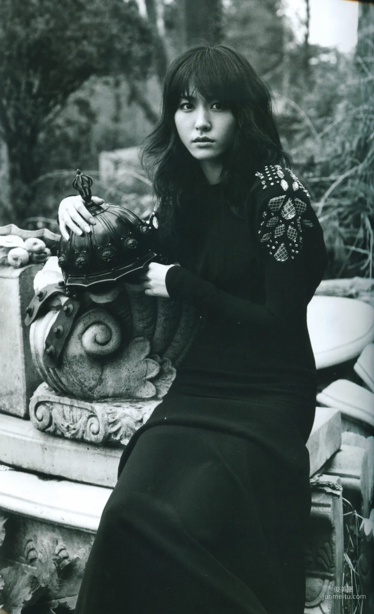 Yui Aragaki Monthly Special Photo Compilation photo 79