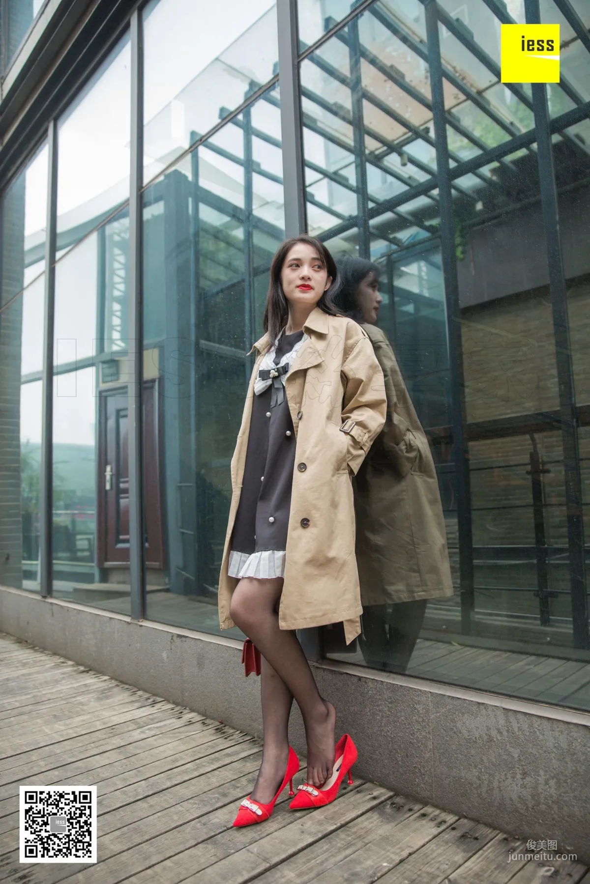 Model Shanshan, Elegant Trench Coat Little Red High, [IESS] Photo Set photo 17