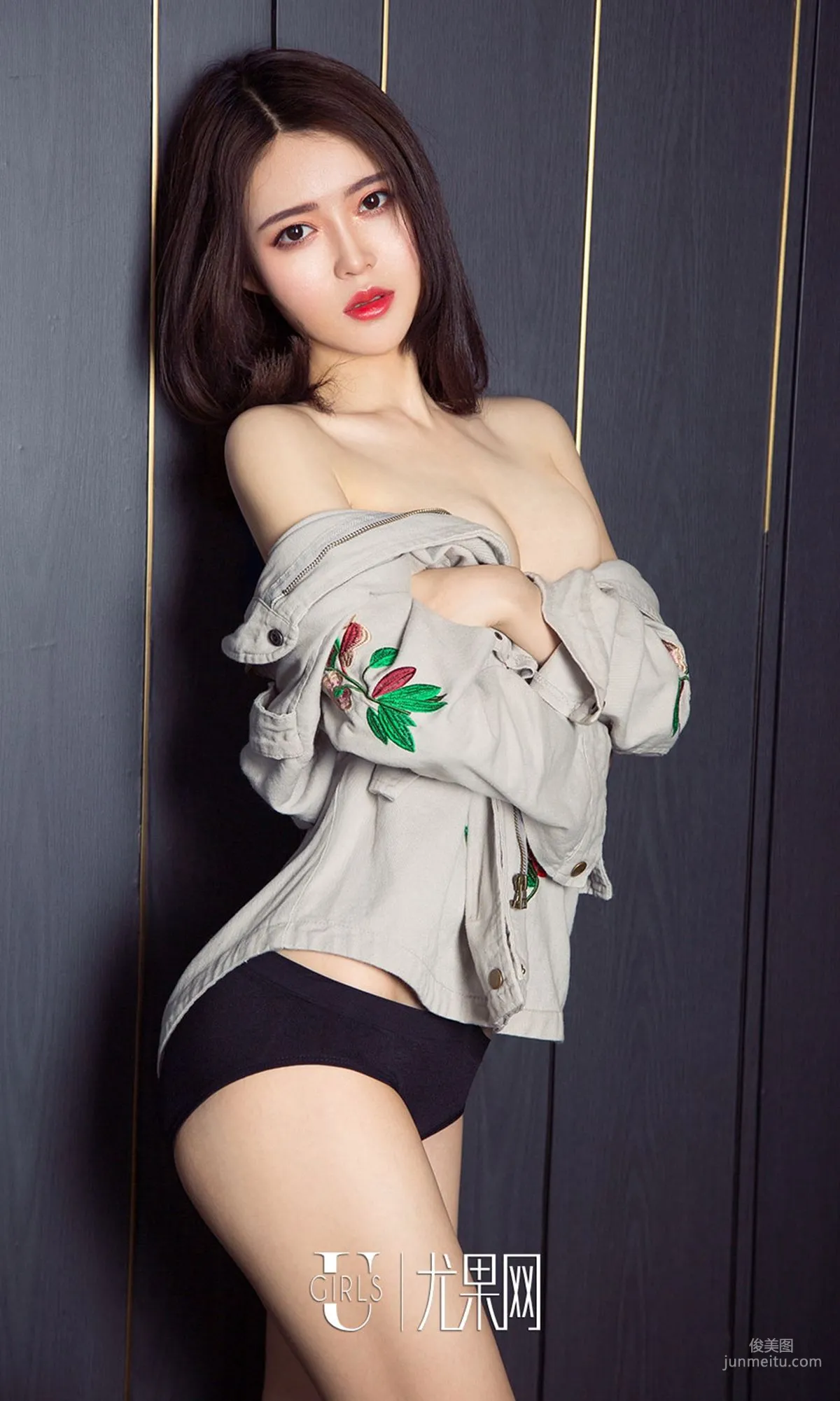 梦琪《保护色》 [尤果圈爱尤物] No.1306 写真集25