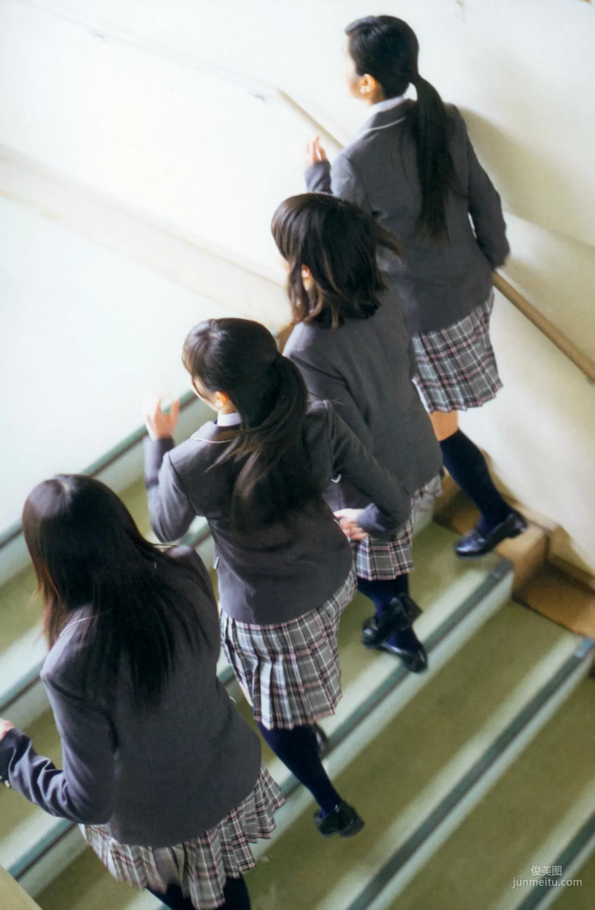 渡邊麻友《最後の制服》寫真集 203