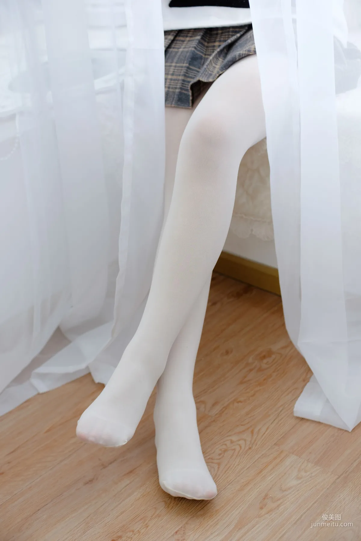 《黑白少女》 [森蘿财團] R15-050 寫真集 44
