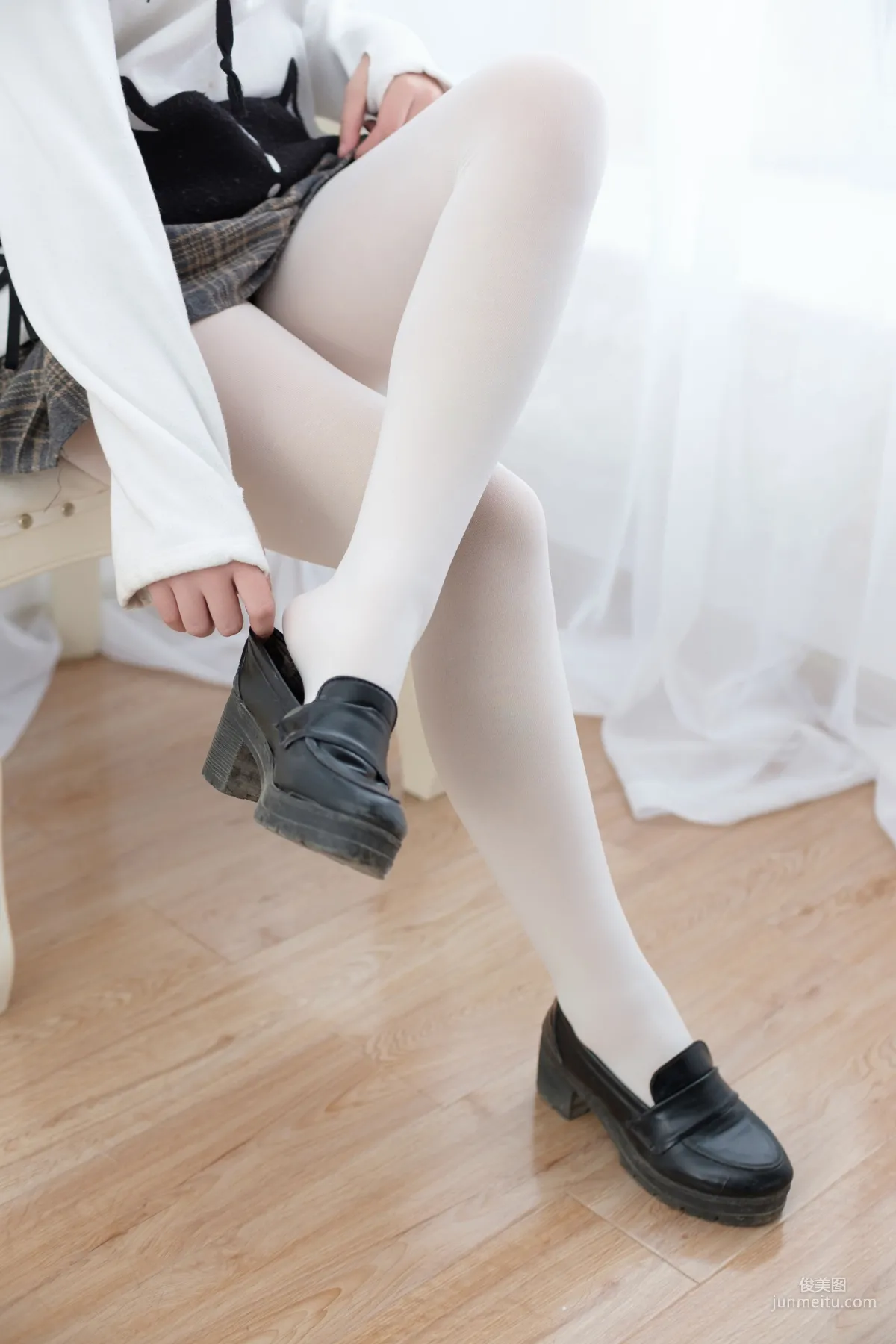 《黑白少女》 [森蘿财團] R15-050 寫真集 13