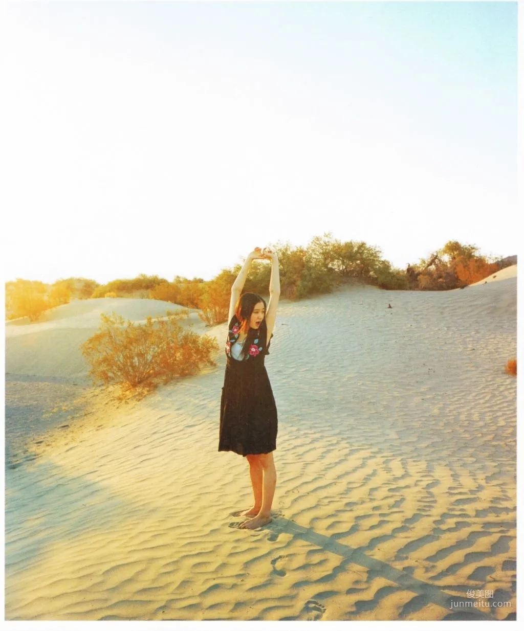 Yu Aoi 'Travel__Sand' Photo Set photo 72