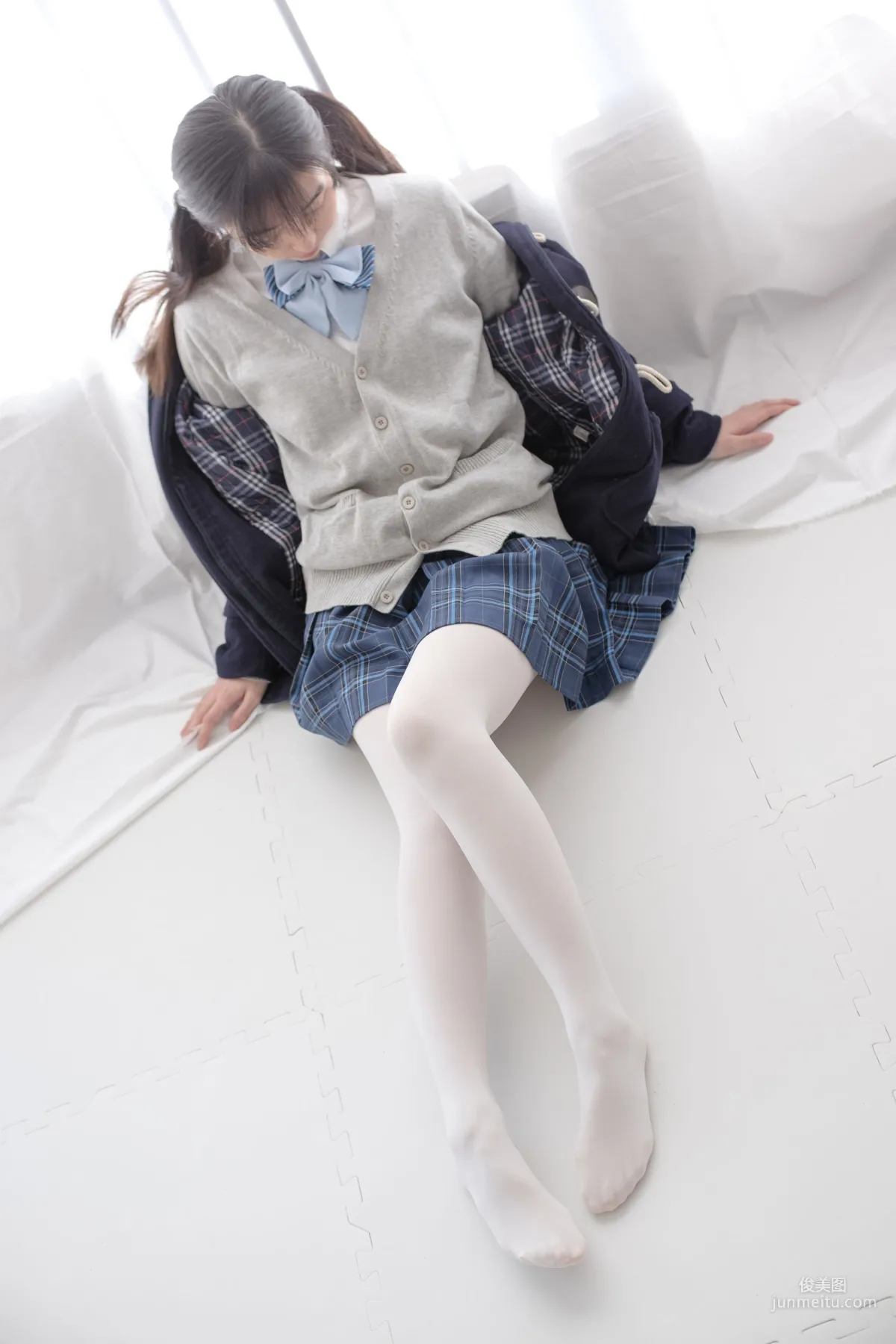 《心中的白丝》 [森萝财团] R15-047 写真集2