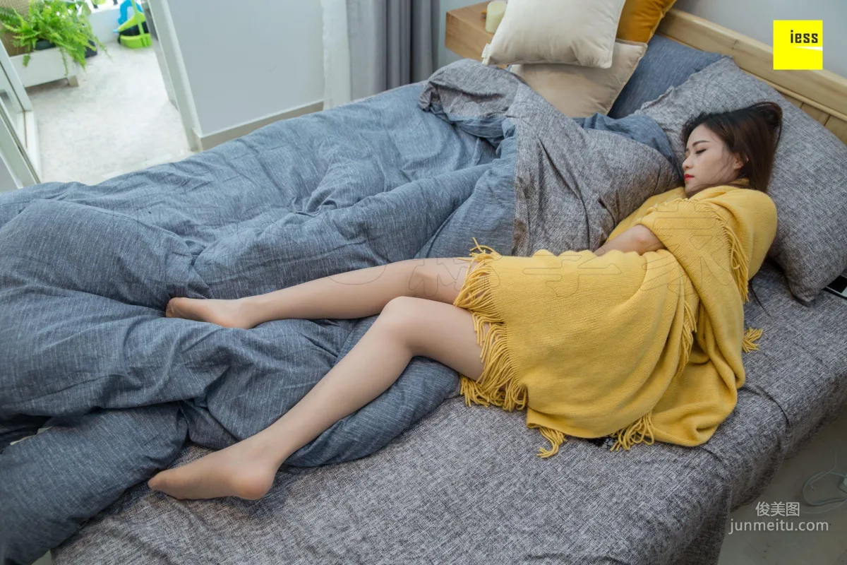 模特九妹 《刚起床的九妹》 [异思趣向IESS] 写真集64