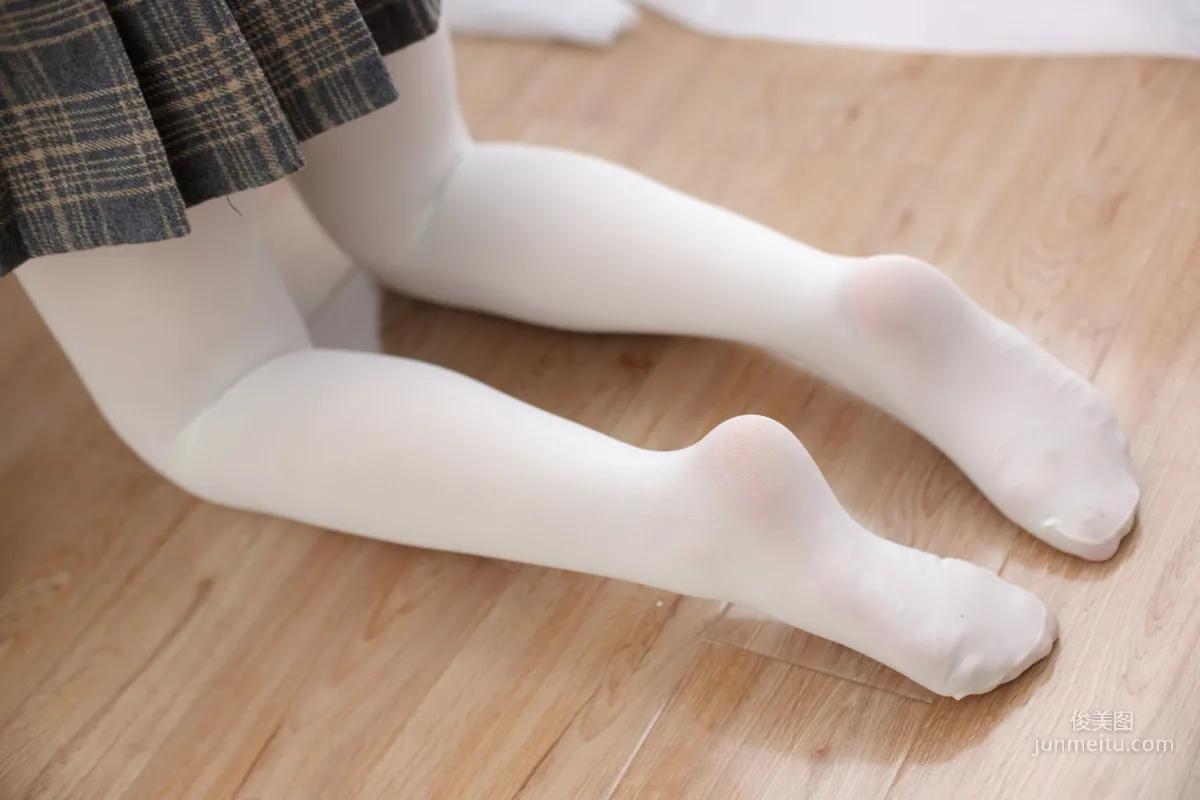 《黑白少女》 [森蘿财團] R15-050 寫真集 29