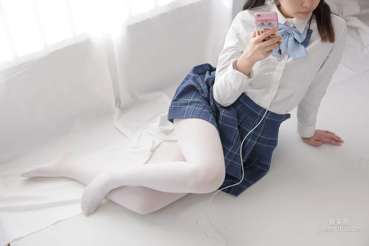 《心中的白丝》 [森萝财团] R15-047 写真集81