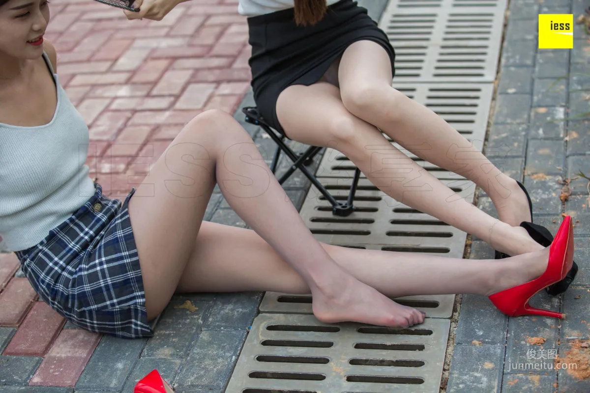 Models Jiajia and Jiu Mei, Fishing or Fishing for Stockings? 2 [IESS] Photo Set photo 36