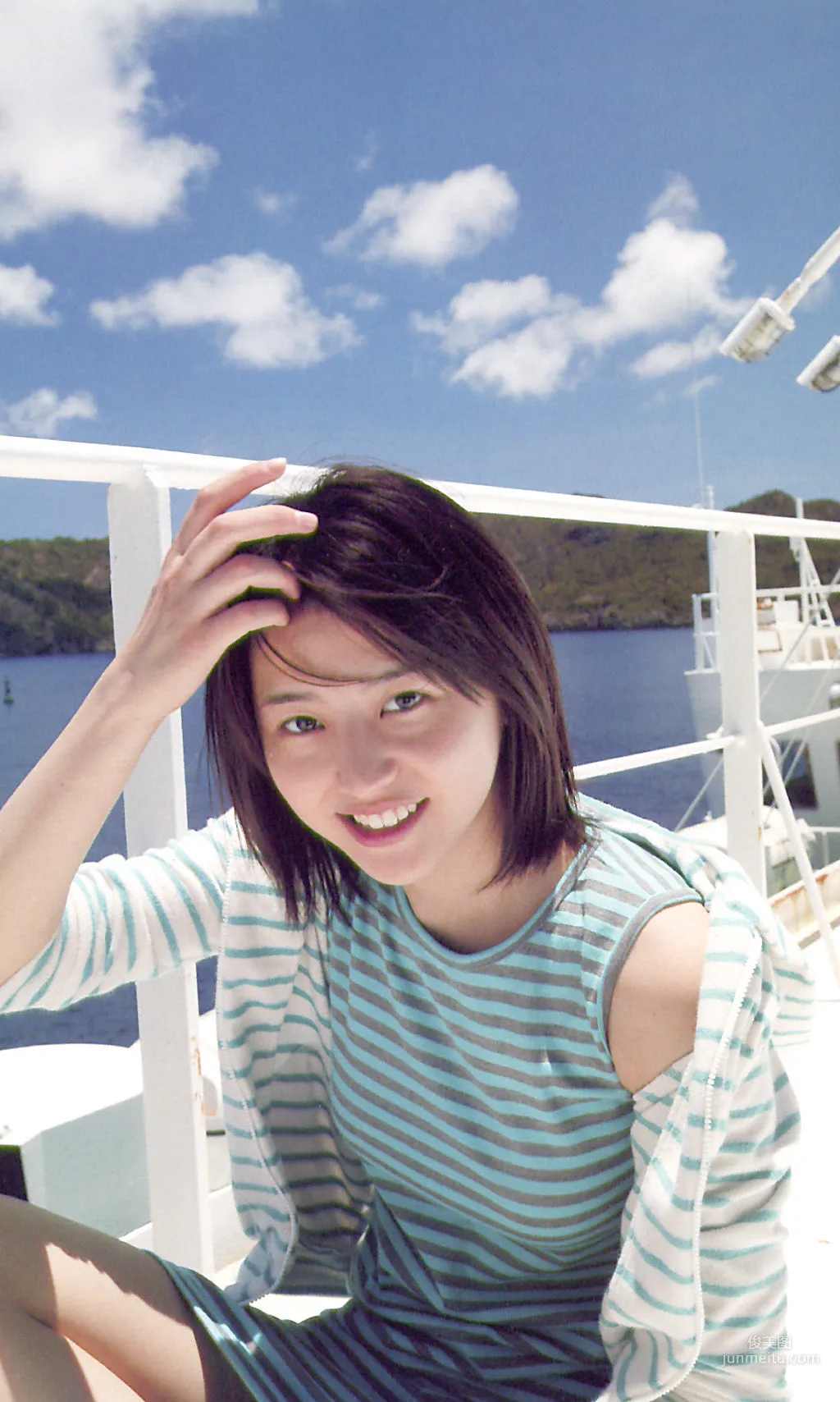 长泽雅美 「Summertime Blue」写真集15