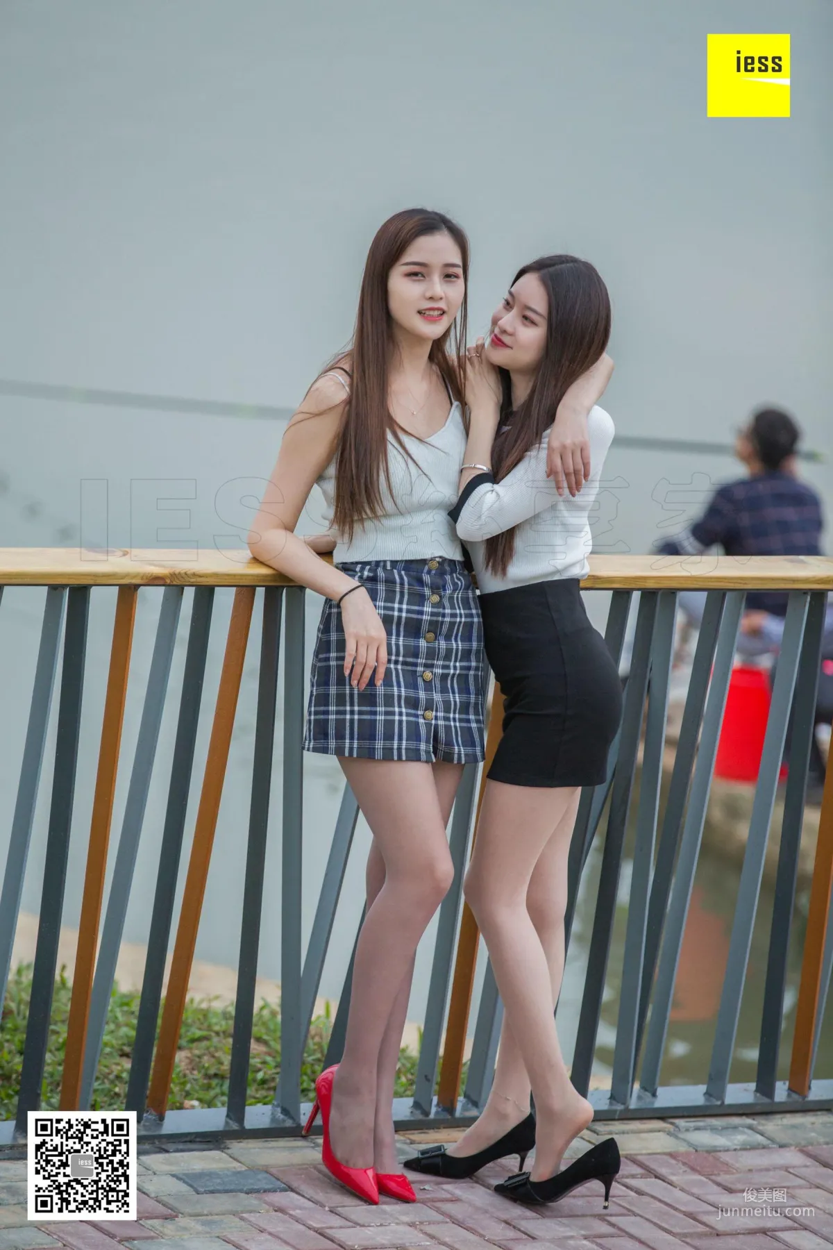 Models Jiajia and Jiu Mei, Fishing or Fishing for Stockings? 2 [IESS] Photo Set photo 79