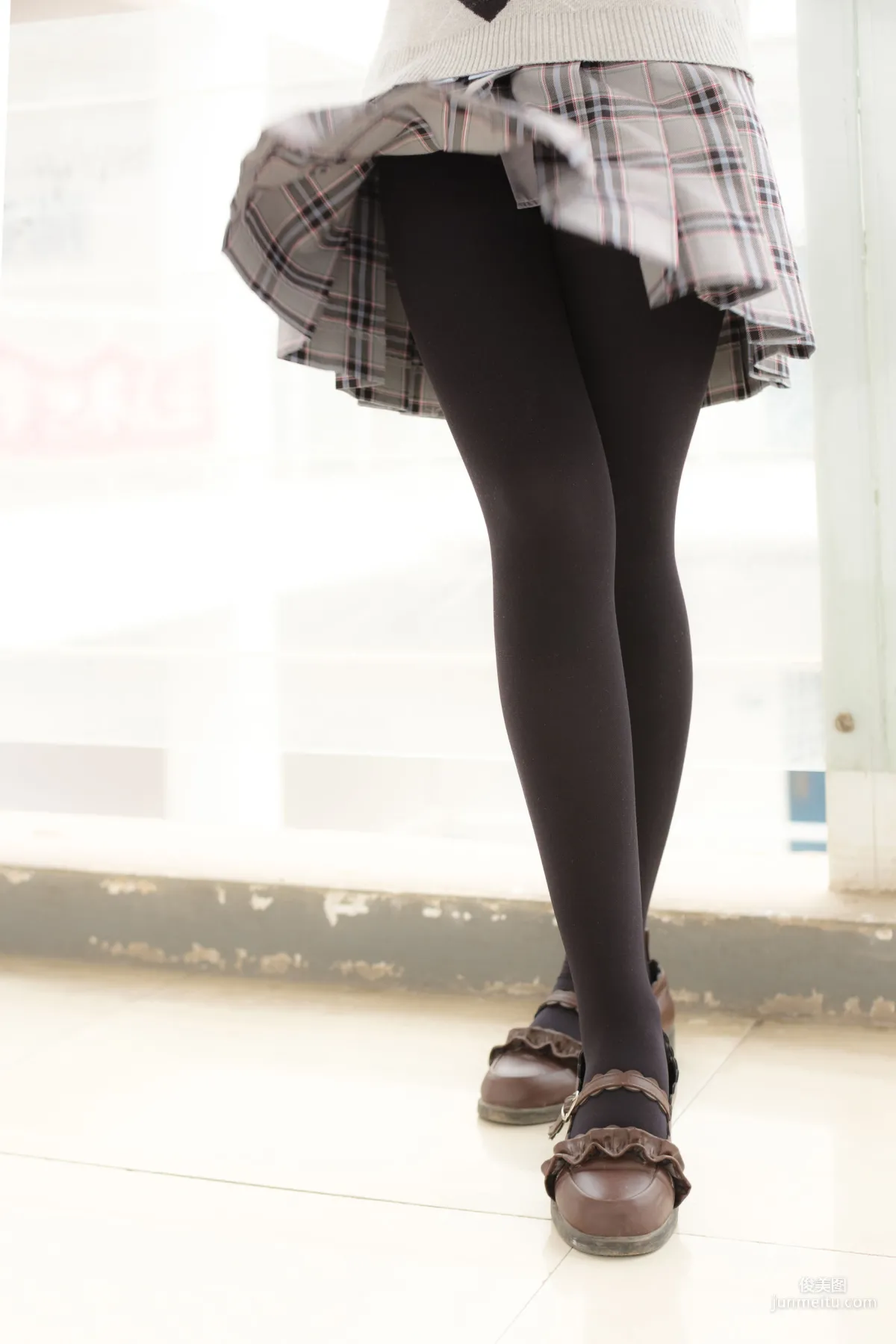 《黑丝学妹美脚》 [森萝财团] X-014 写真集115