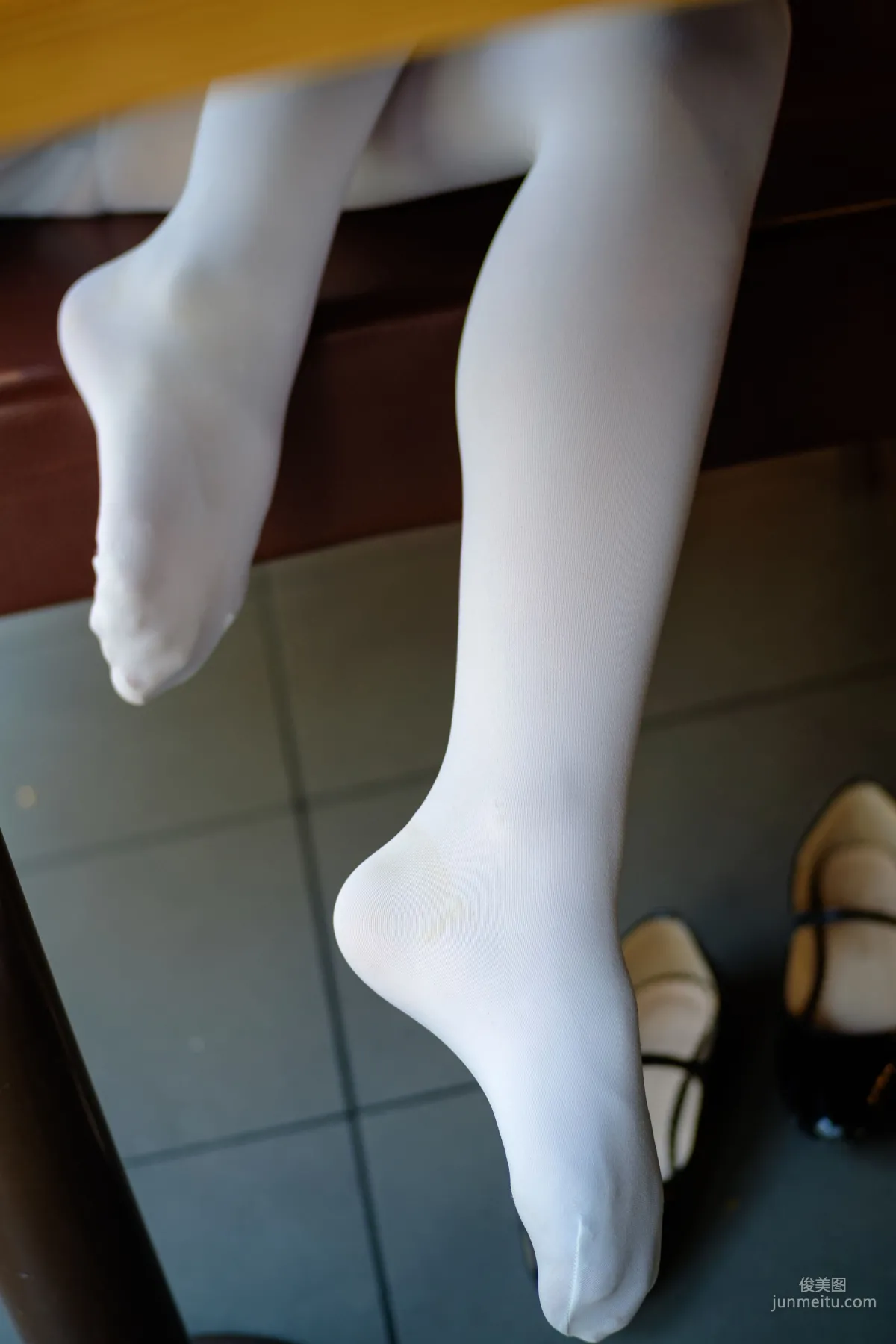 《黑丝白丝外拍》 [森萝财团] BETA-006 写真集88