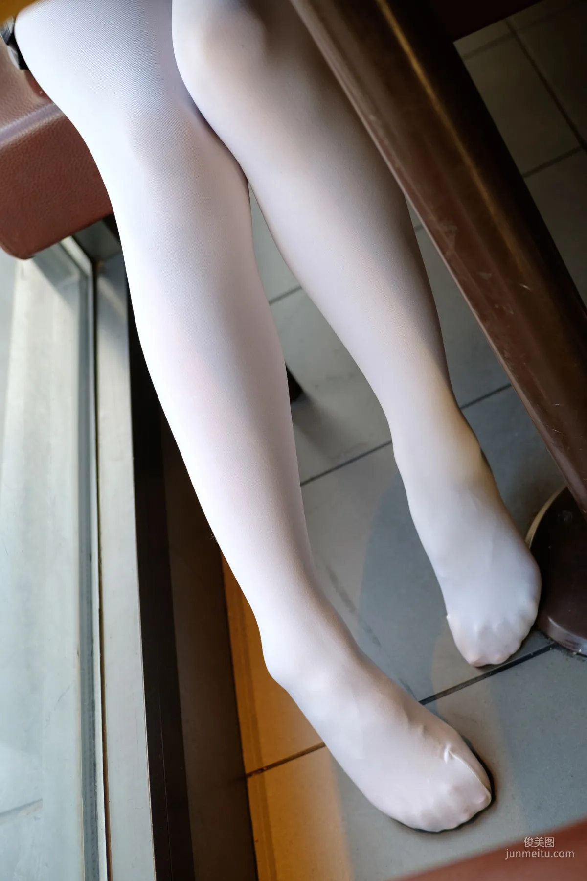 《黑丝白丝外拍》 [森萝财团] BETA-006 写真集82