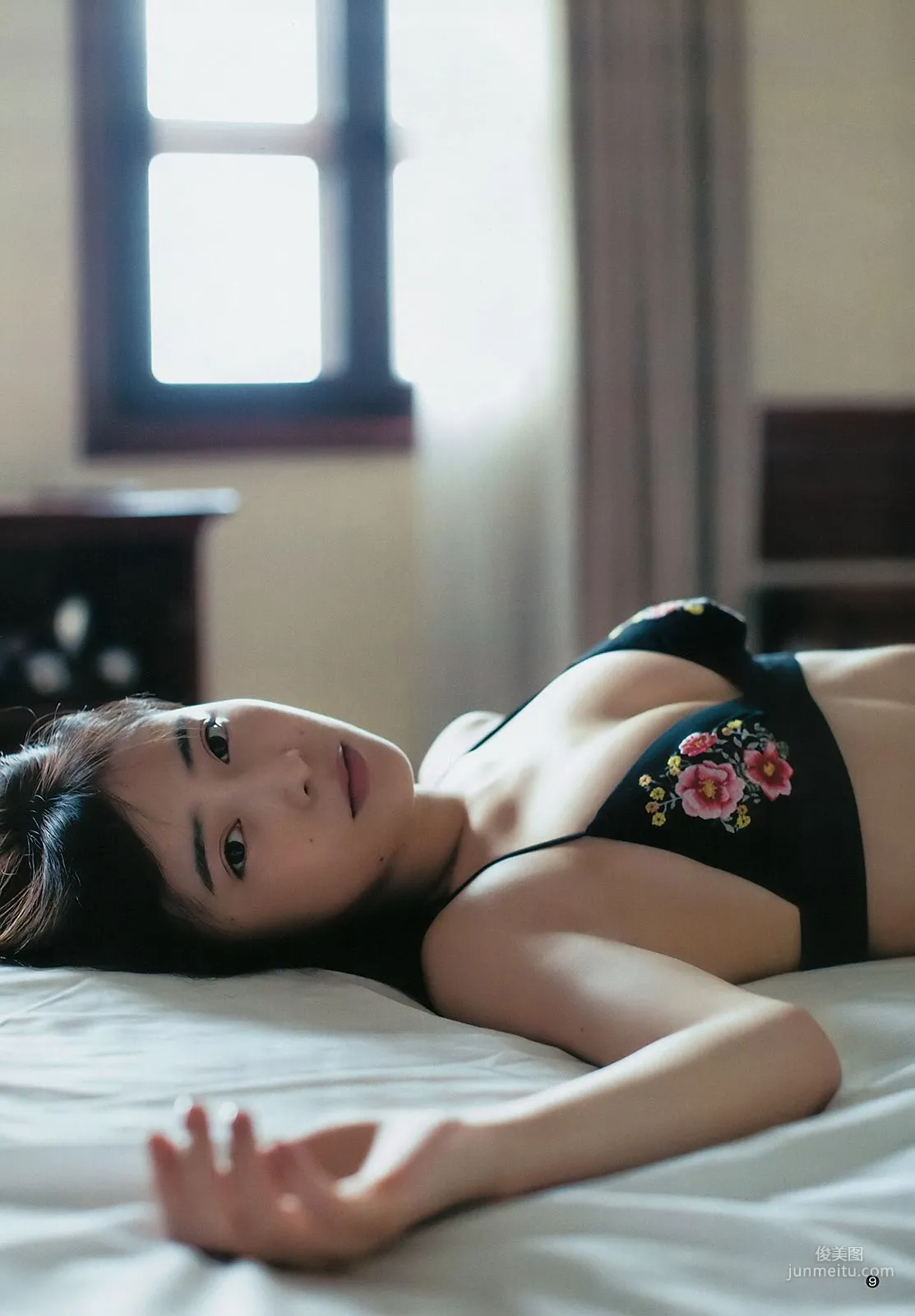 Sarii Ikegami Yumiri Hanamori [Weekly Young Jump] 2018 No.42 Photo Magazine photo 7