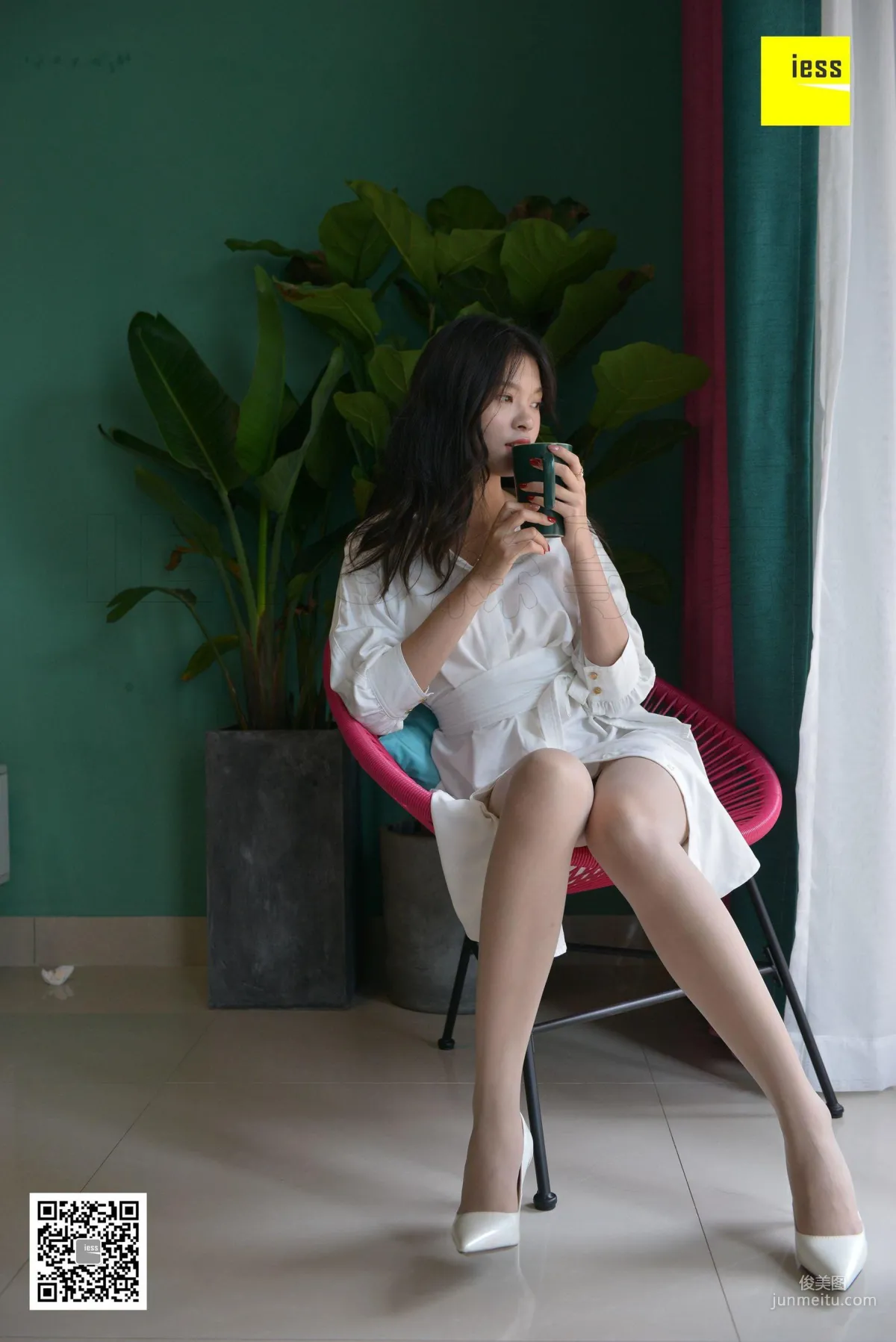 模特七七 《七七的仙女白裙》 [异思趣向IESS] 写真集1