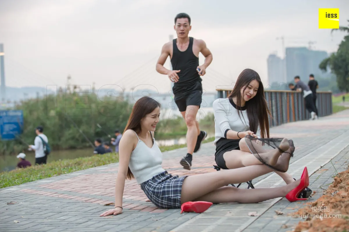 Models Jiajia and Jiu Mei, Fishing or Fishing for Stockings? 2 [IESS] Photo Set photo 39