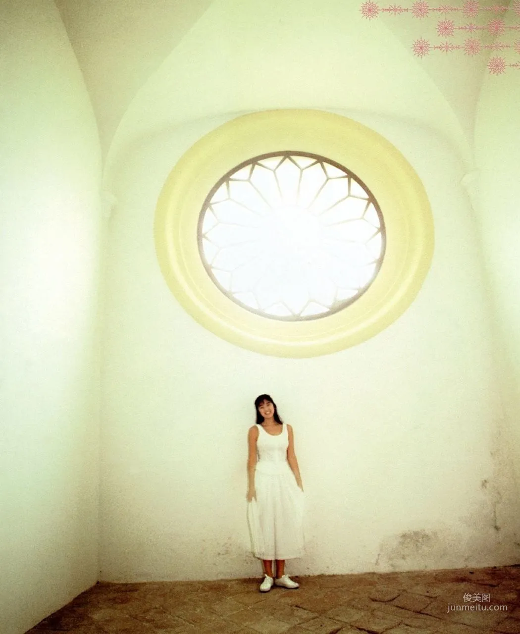 高岡早紀 《COVER ROMANCERO》寫真集 36