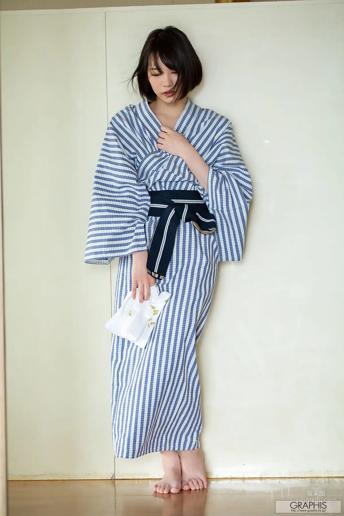 鈴村 あいり『 Days of Love 』 [Graphis] Summer Special 写真集7