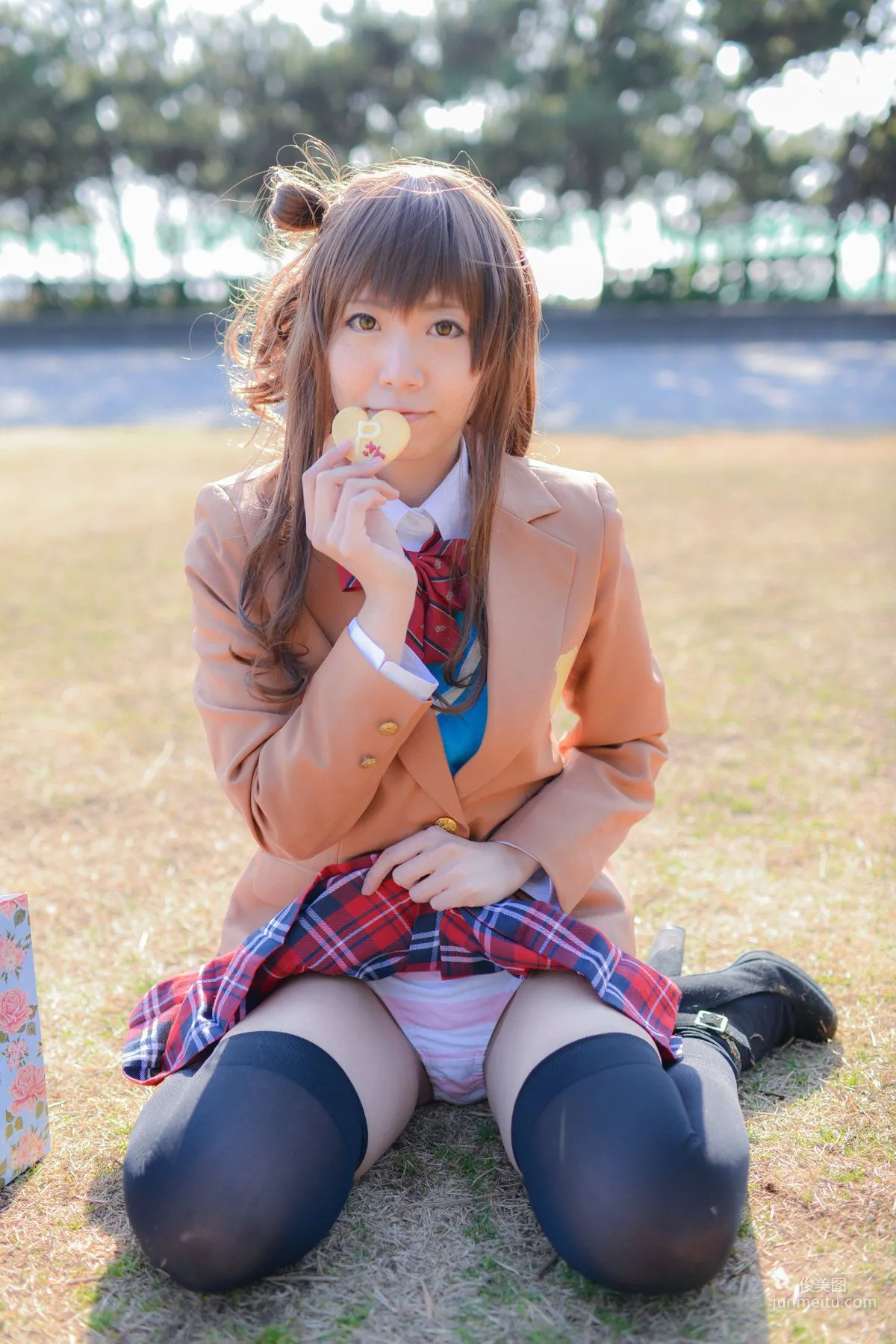 Ayane 《Idolmaster》島村卯月 [Wolf Fang!!] 写真集16