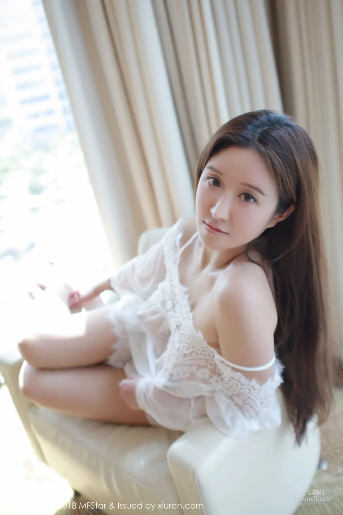Weibo Celebrity Jennanni_Jen, Faintly Revealing Spring Beauty [MFStar] Vol.166 Photo Set photo 16