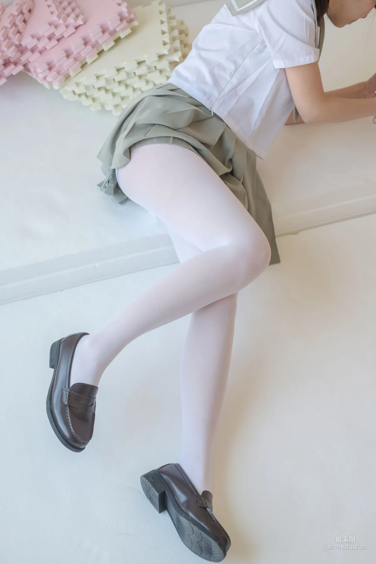 《白丝纯情》 [森萝财团] X-016 写真集4