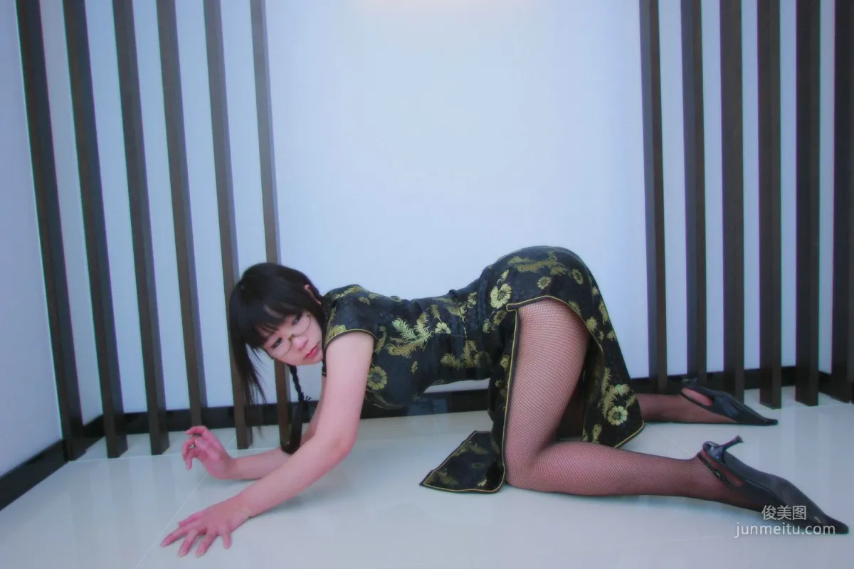 Chiyoko: Cosplay Collection photo 31