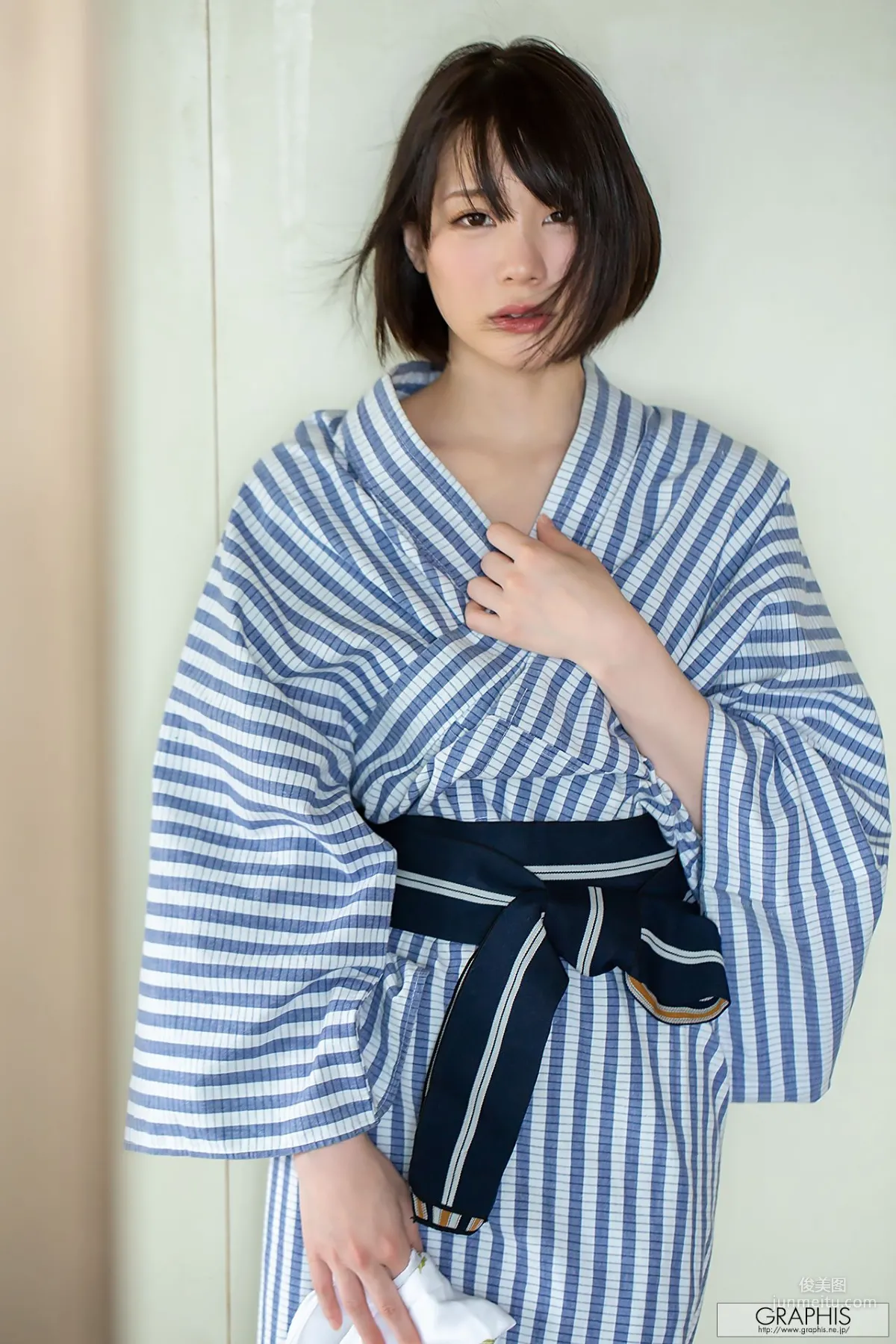 鈴村 あいり『 Days of Love 』 [Graphis] Summer Special 写真集8