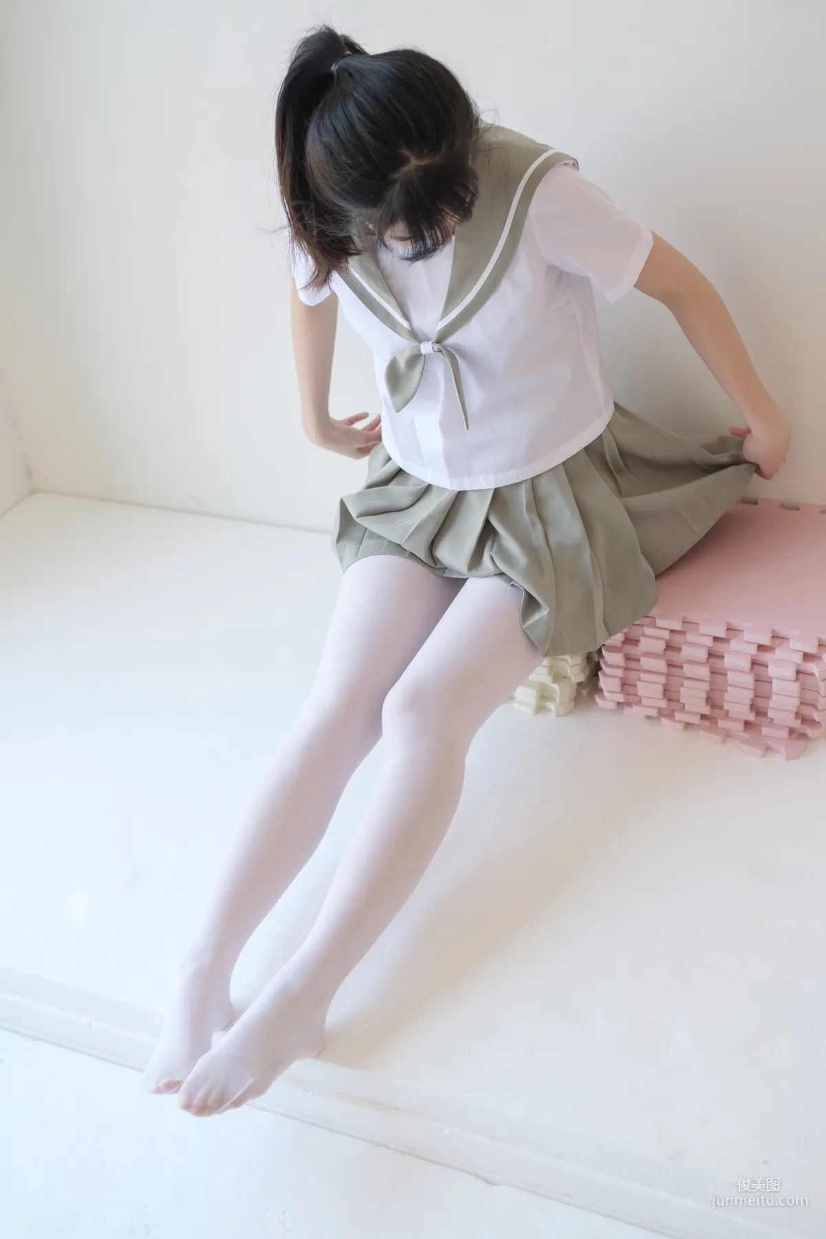 《白丝纯情》 [森萝财团] X-016 写真集22