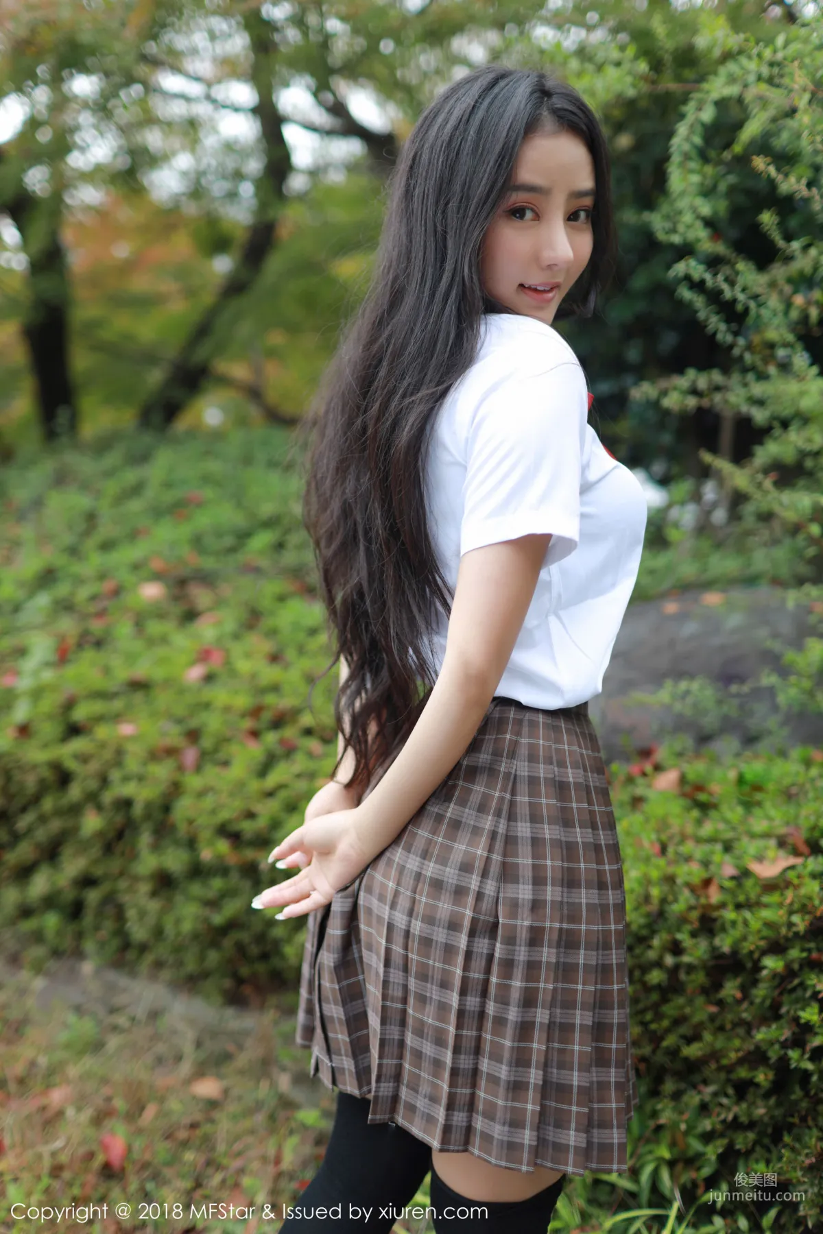 Manuela Ma Luna 'Japanese Schoolgirl Uniform Series' [MFStar] Vol.163 Photo Set photo 10