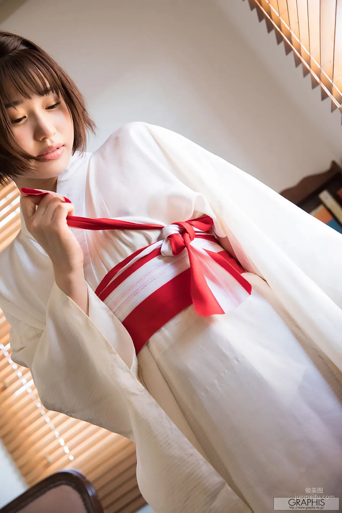 唯井まひろ Mahiro Tadai [Graphis] Limited Edition 写真集4
