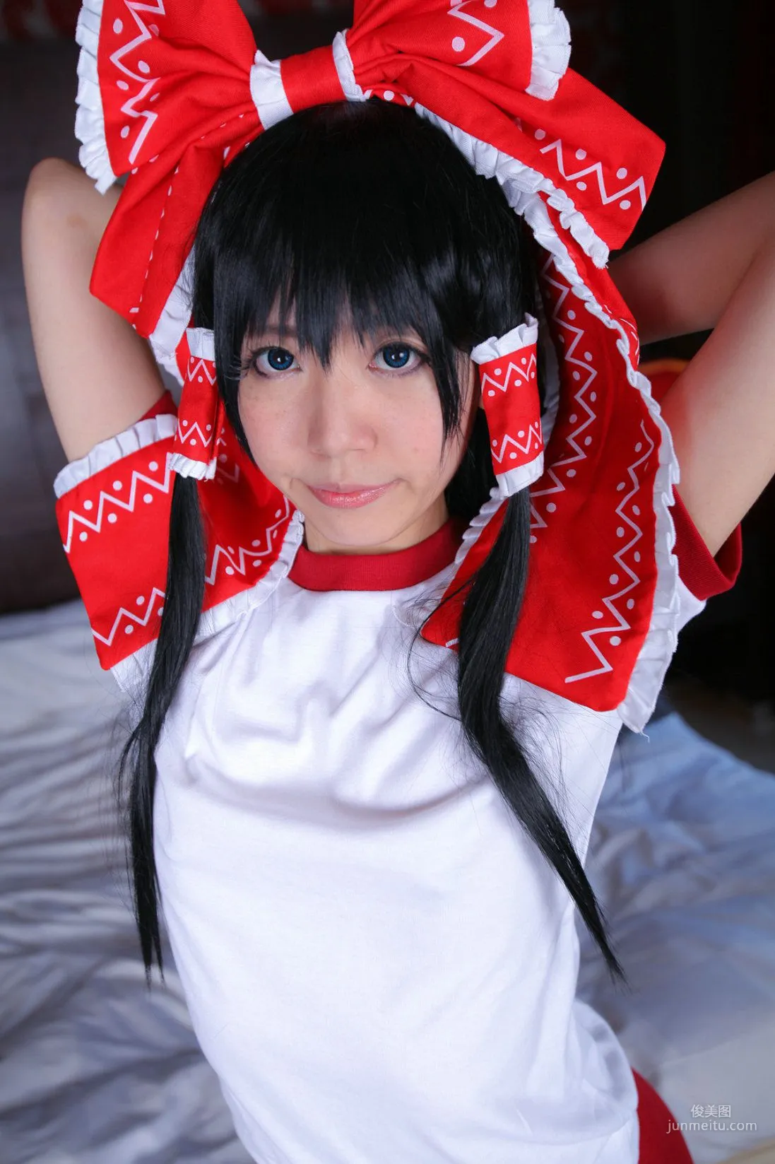 Ayane(あやね) 《東方Project》博麗霊夢 [Wolf Fang!!] 写真集75