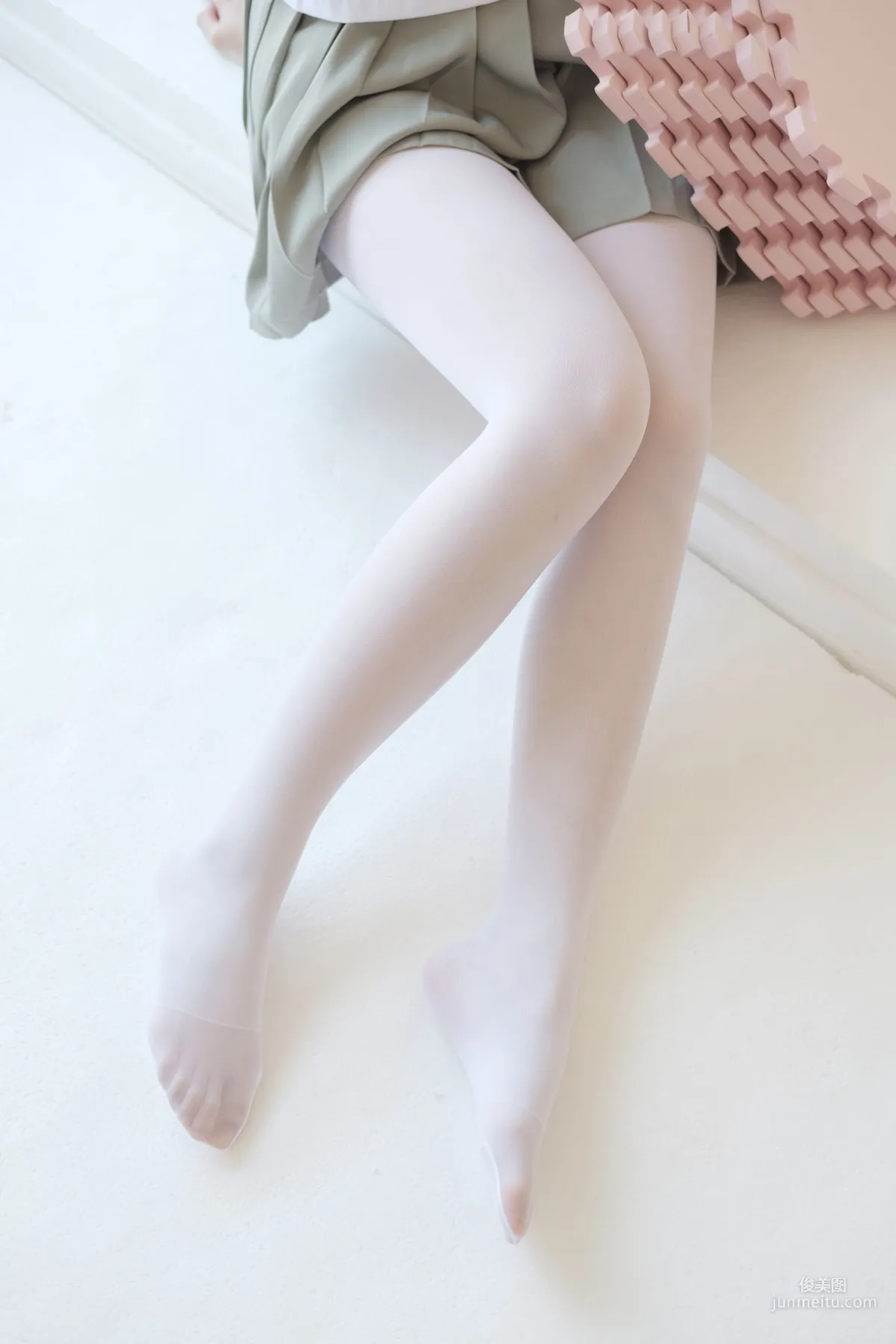 《白丝纯情》 [森萝财团] X-016 写真集17