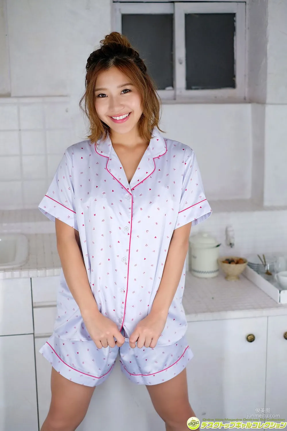 CoCo: DGC photo 80