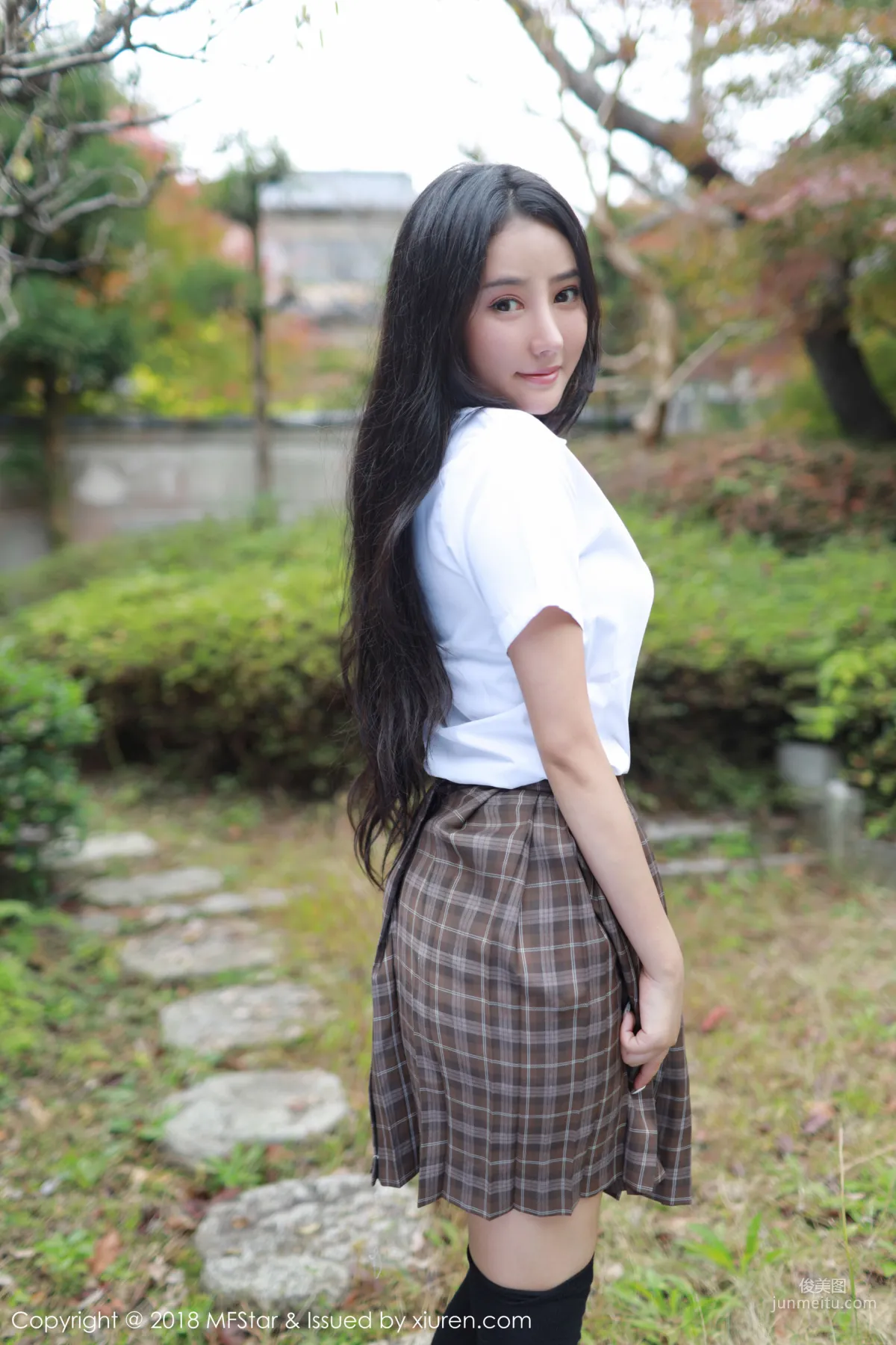 Manuela Ma Luna 'Japanese Schoolgirl Uniform Series' [MFStar] Vol.163 Photo Set photo 3