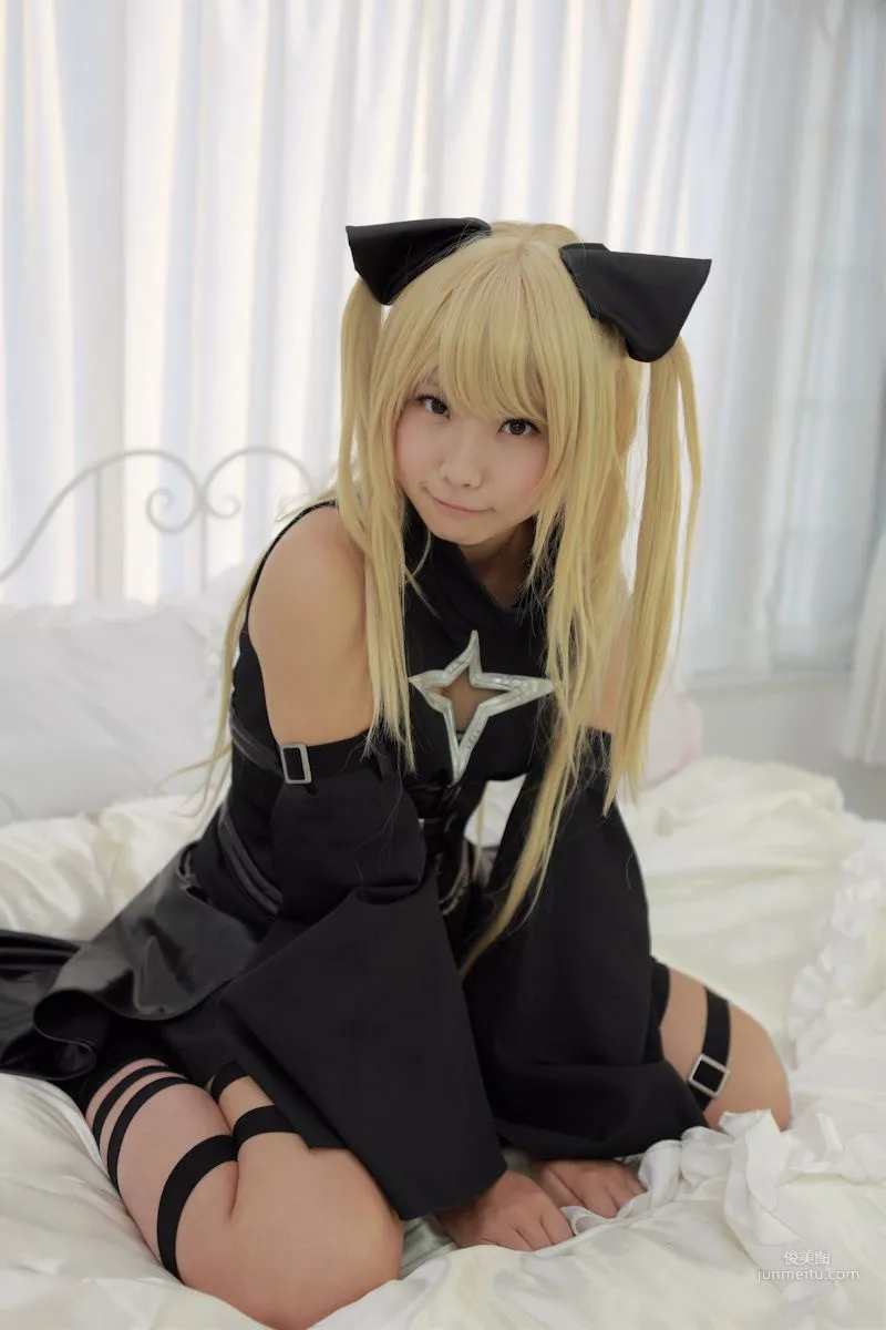 Enako(えなこ) 《To Love-Ru》Konjiki no Yami(金色の闇) 寫真集 16