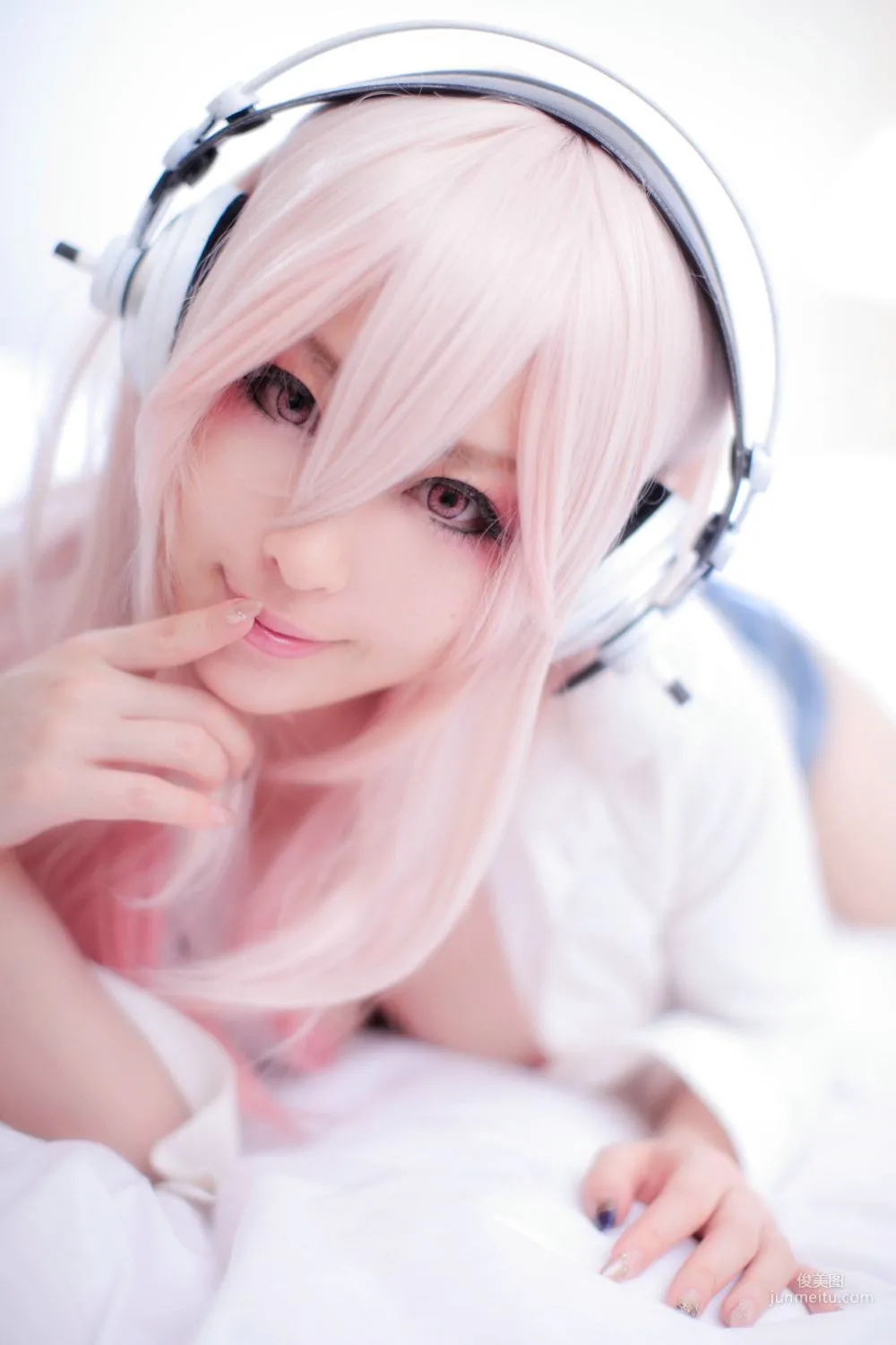 Usagi 《Sonicomi 》Super Sonico [Rabbit hutch] 寫真集 76