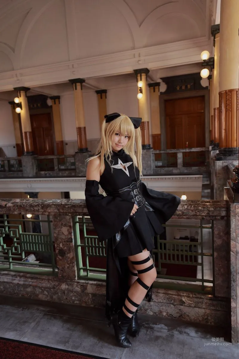 Enako(えなこ) 《To Love-Ru》Konjiki no Yami(金色の闇) 寫真集 88