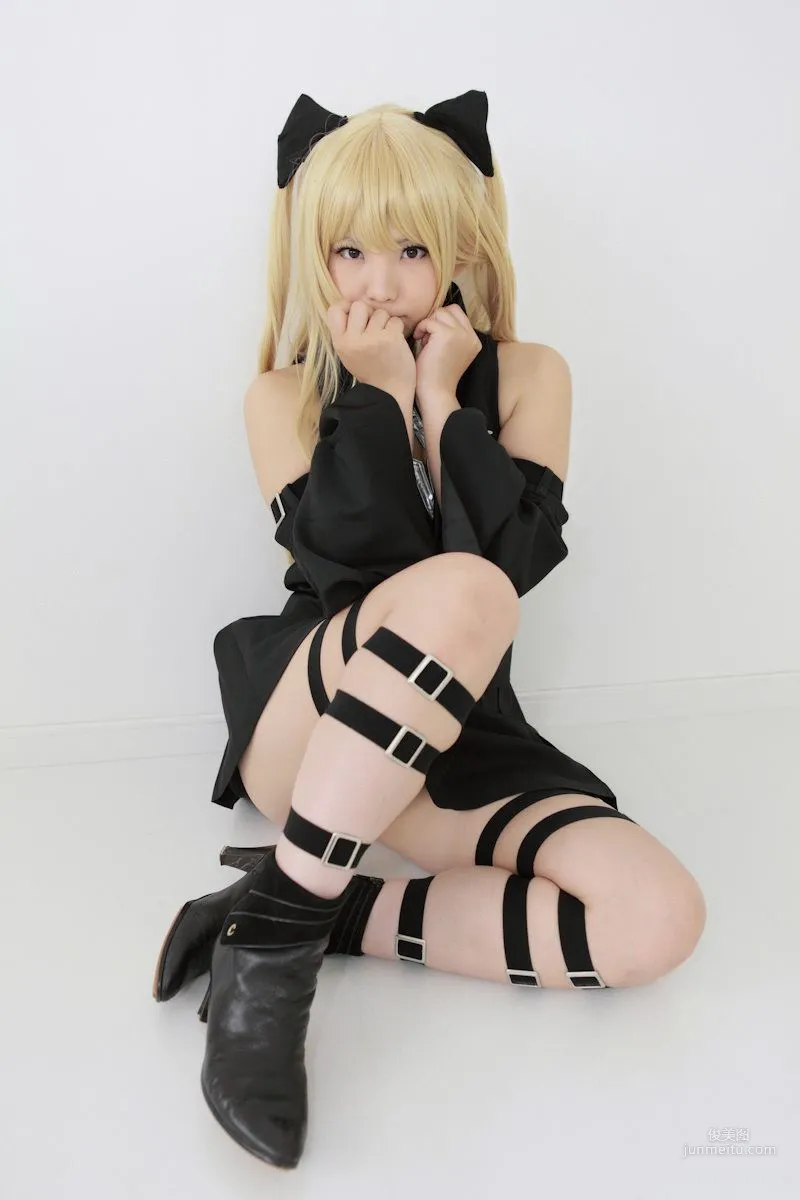 Enako(えなこ) 《To Love-Ru》Konjiki no Yami(金色の闇) 寫真集 30