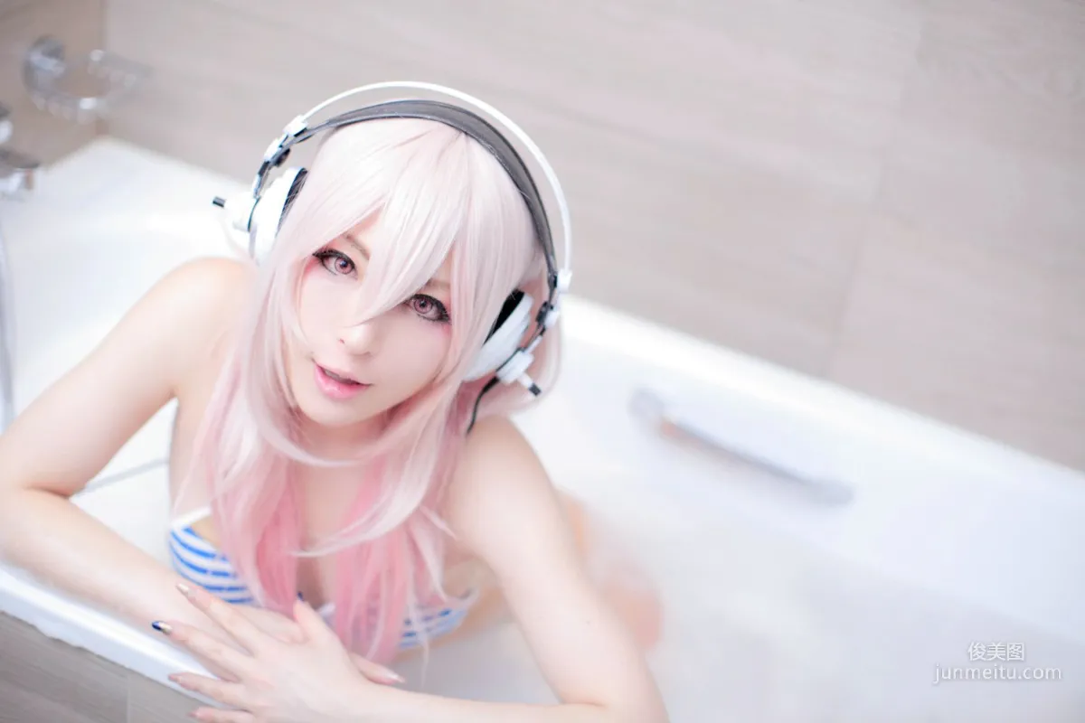 Usagi 《Sonicomi 》Super Sonico [Rabbit hutch] 寫真集 23