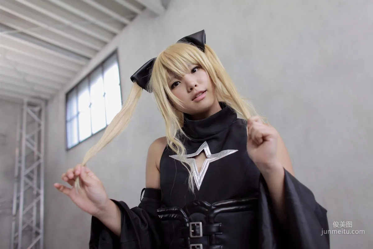 Enako(えなこ) 《To Love-Ru》Konjiki no Yami(金色の闇) 寫真集 75