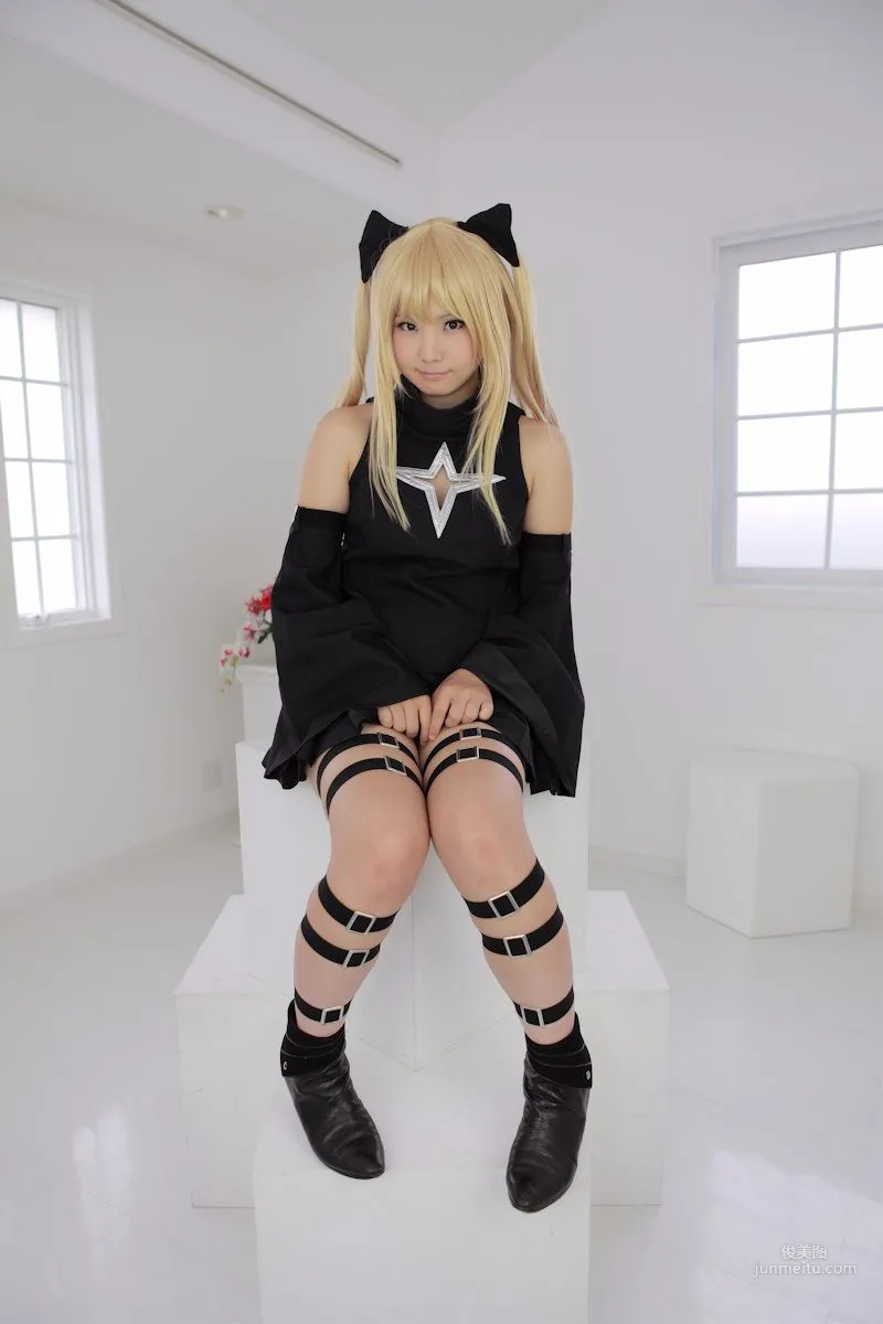 Enako(えなこ) 《To Love-Ru》Konjiki no Yami(金色の闇) 寫真集 21