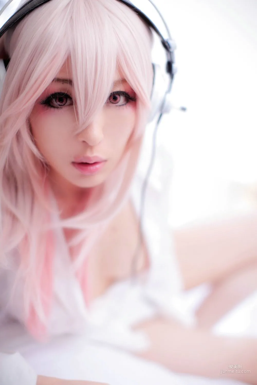 Usagi 《Sonicomi 》Super Sonico [Rabbit hutch] 寫真集 70