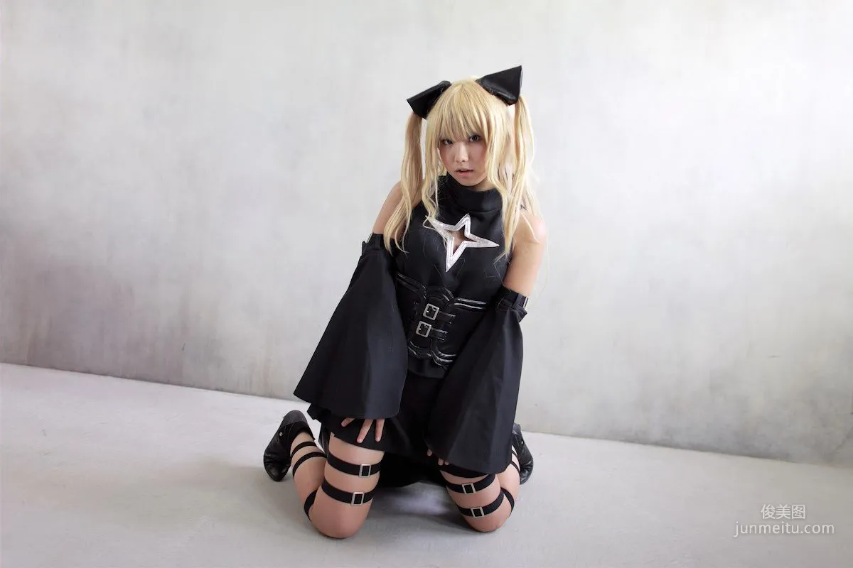 Enako(えなこ) 《To Love-Ru》Konjiki no Yami(金色の闇) 寫真集 74
