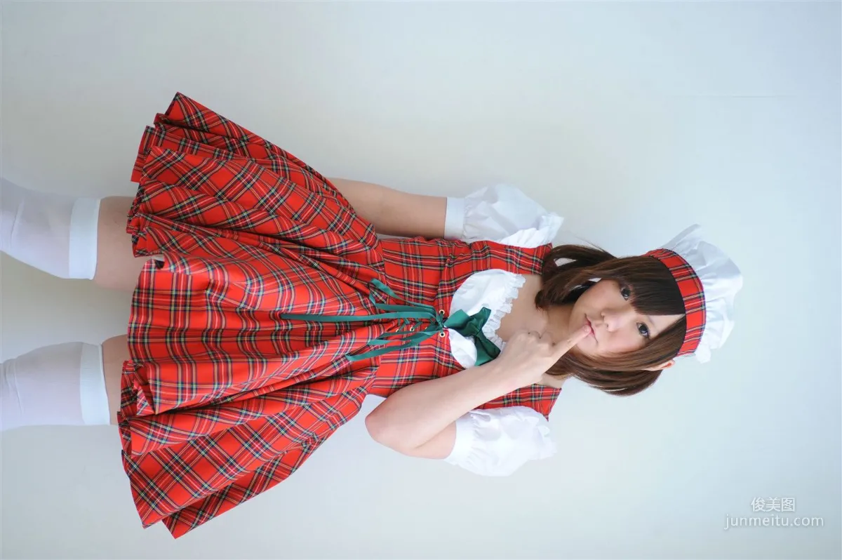兎丘なこ 《ご奉仕玩具Maid(メイド)姉妹》 [Black★pumpkin] 寫真集 46