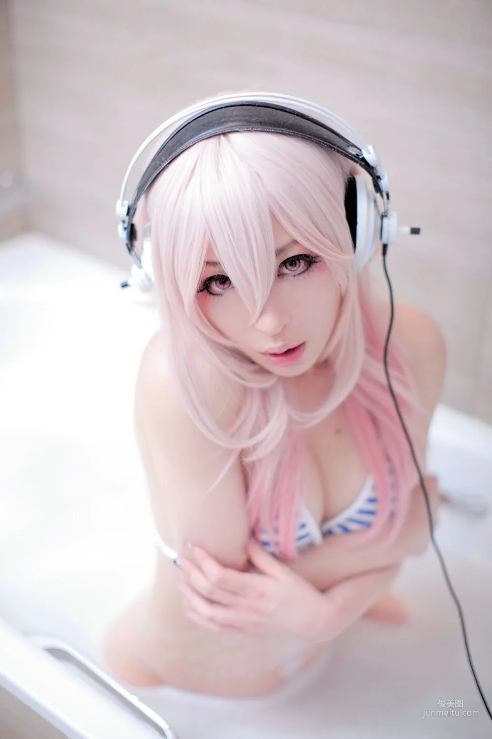 Usagi 《Sonicomi 》Super Sonico [Rabbit hutch] 寫真集 33