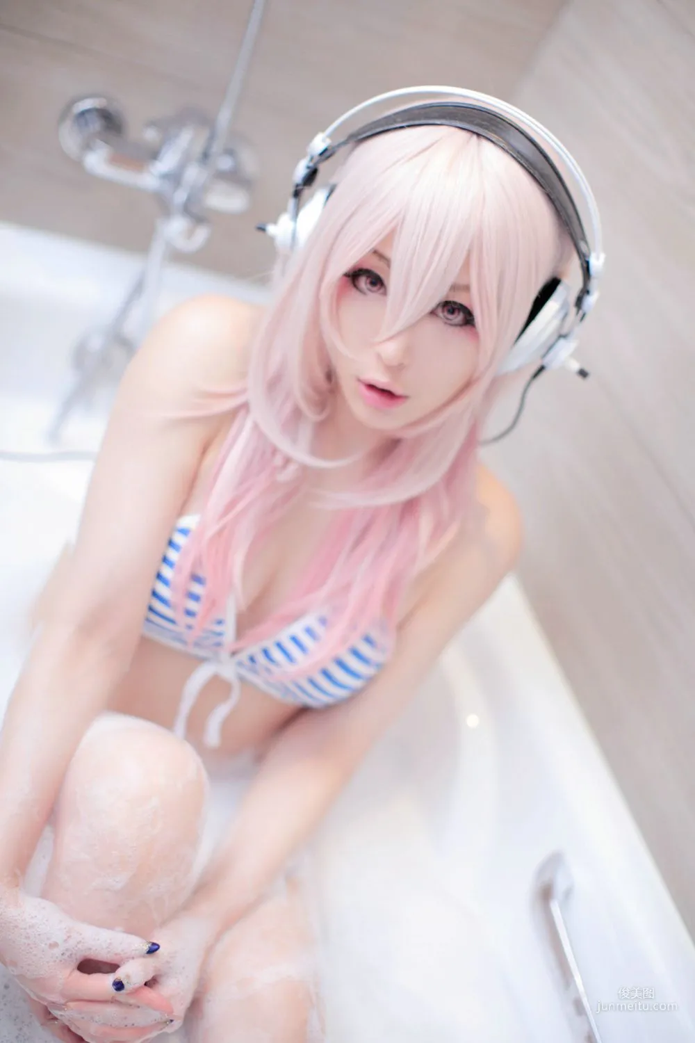 Usagi 《Sonicomi 》Super Sonico [Rabbit hutch] 寫真集 5